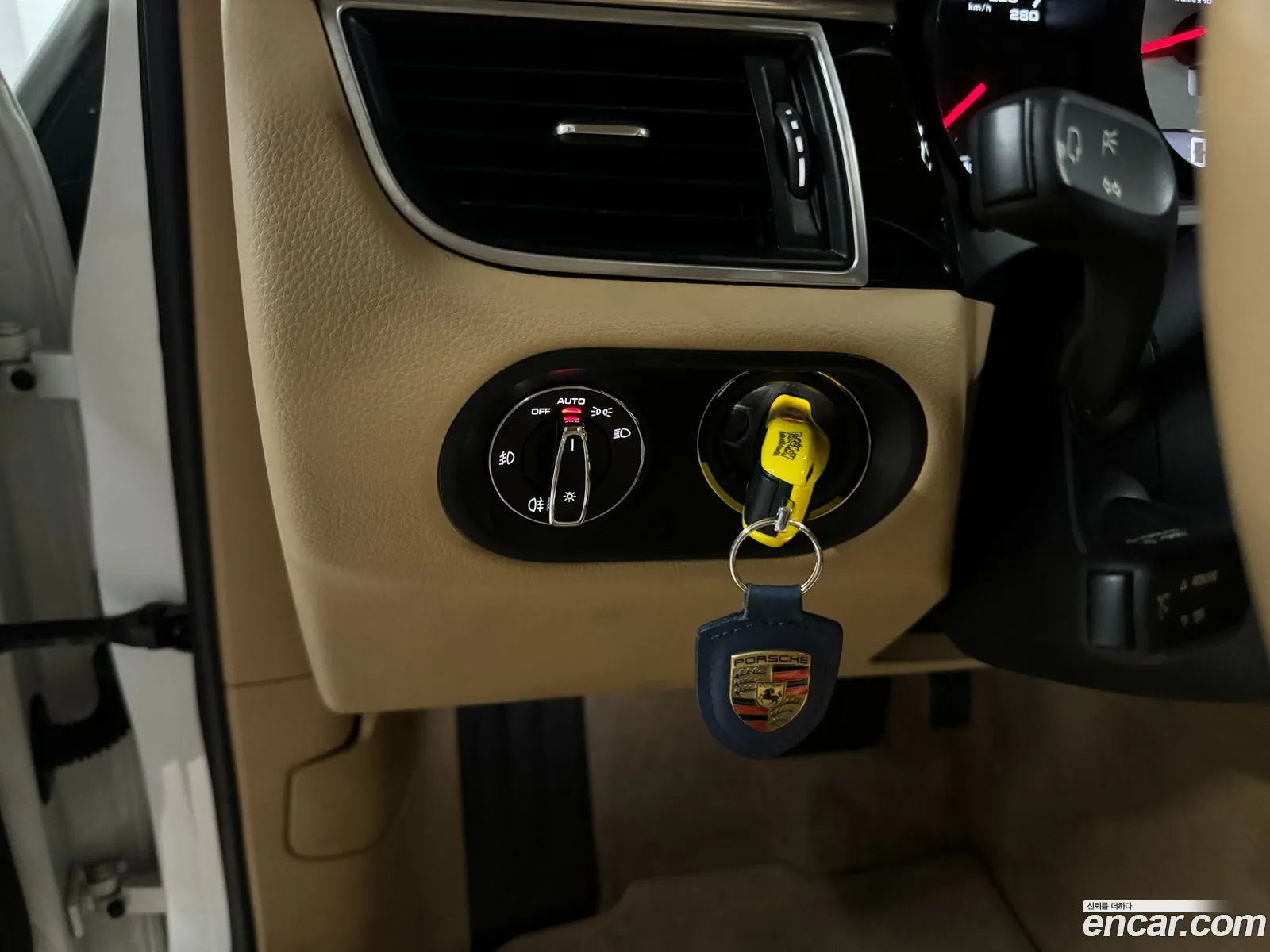 Porsche Macan 2016 — 14