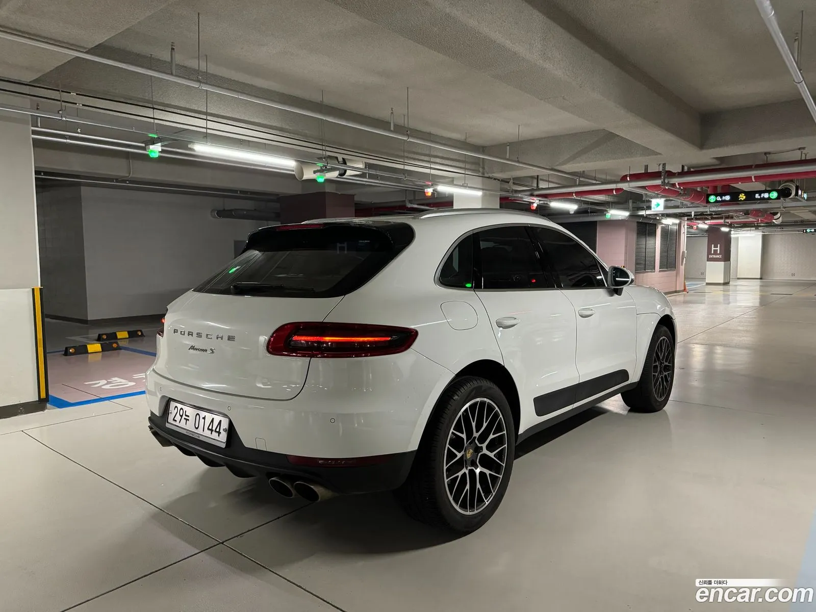 Porsche Macan 2016 — 17
