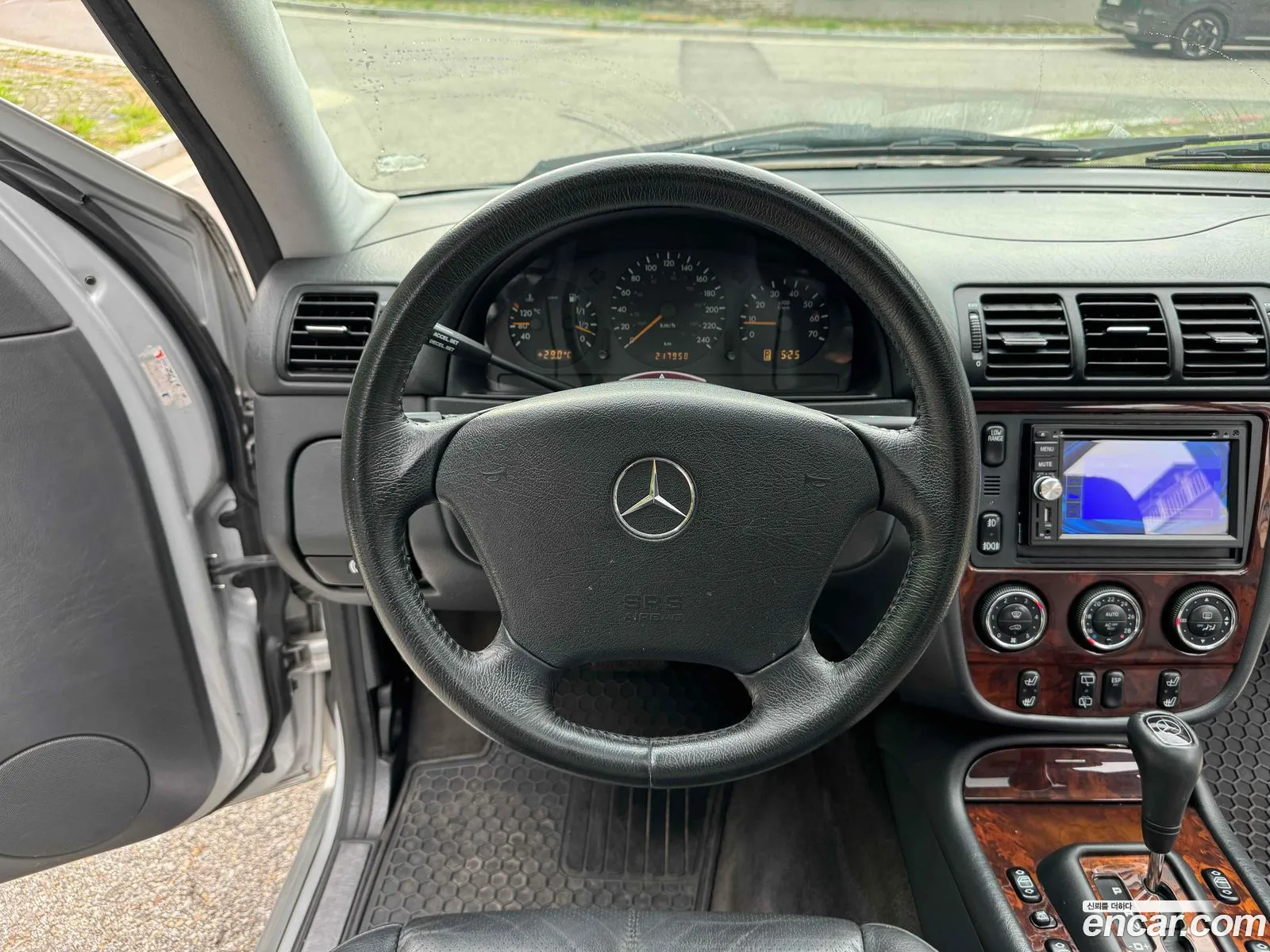 Mercedes-Benz M-Class W163 2004 — 13