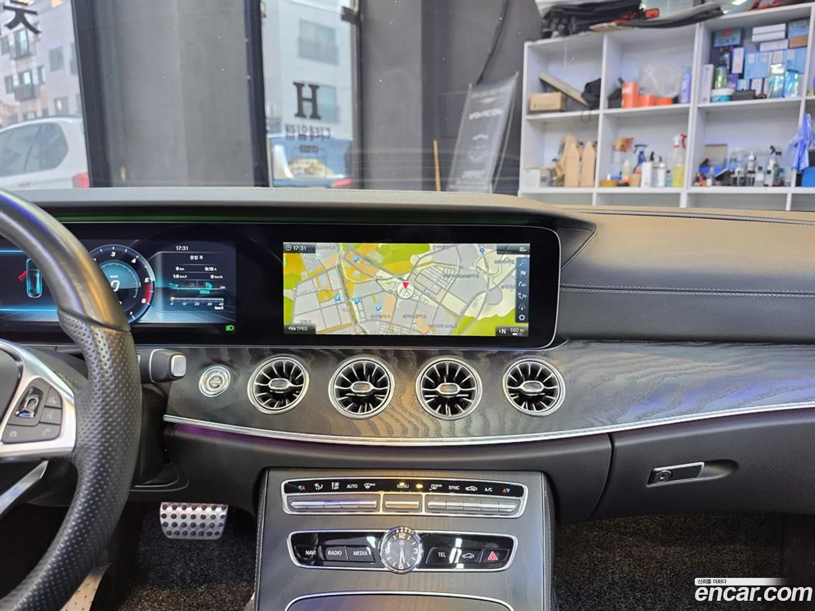 Mercedes-Benz E-Class W213 2018 — 12