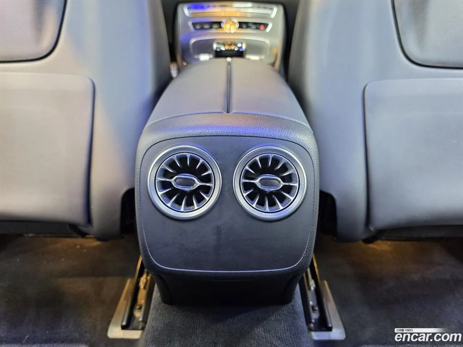 Mercedes-Benz E-Class W213 2018 — 11