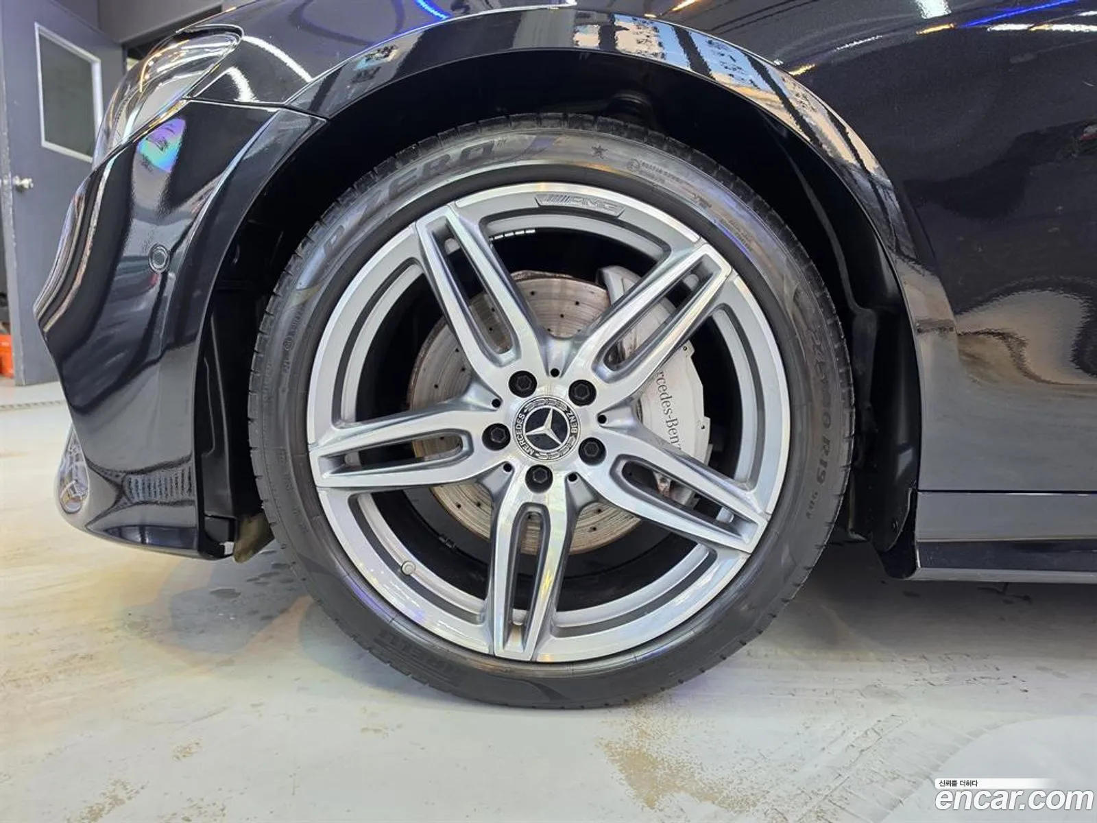 Mercedes-Benz E-Class W213 2018 — 13