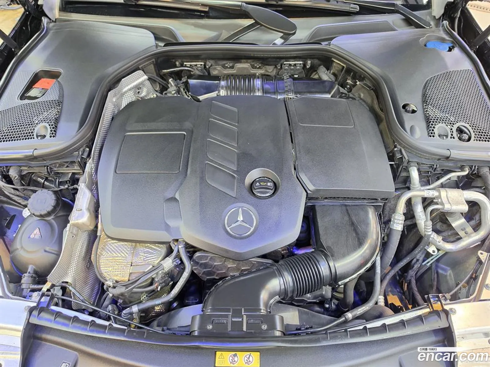 Mercedes-Benz E-Class W213 2018 — 17
