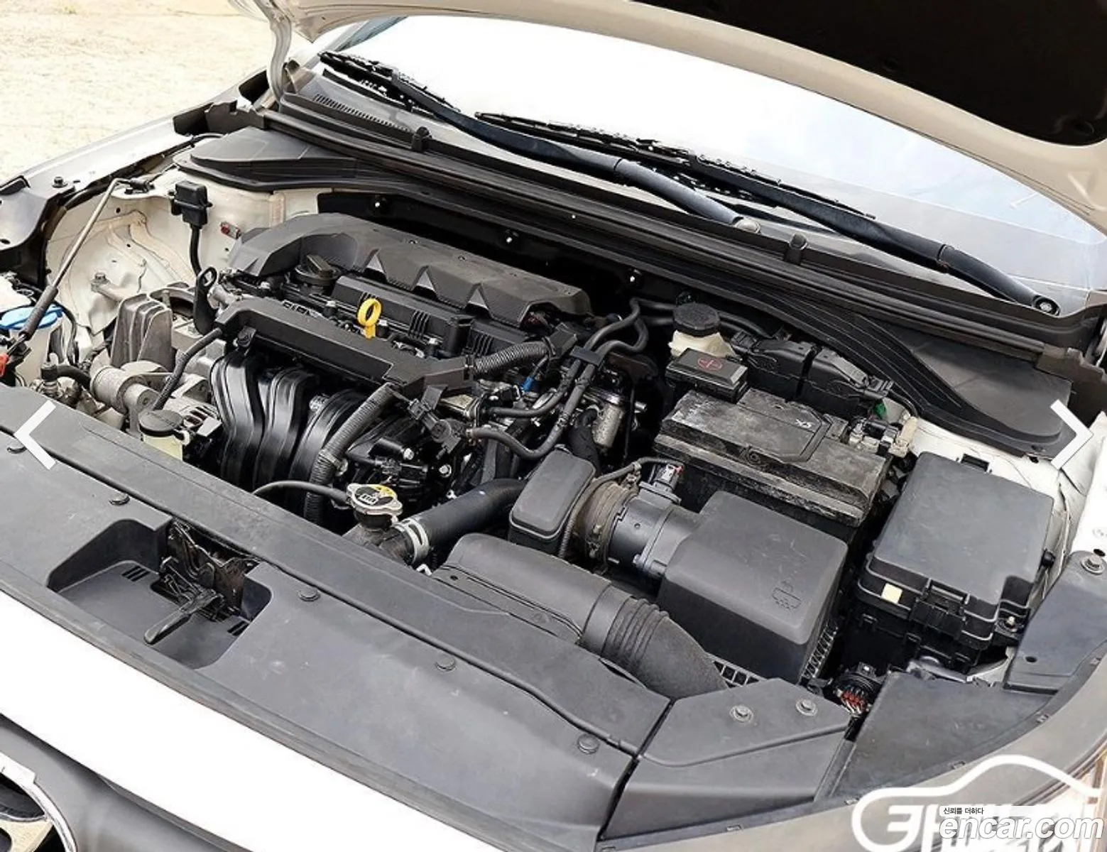 Hyundai Elantra AD 2019 — 12