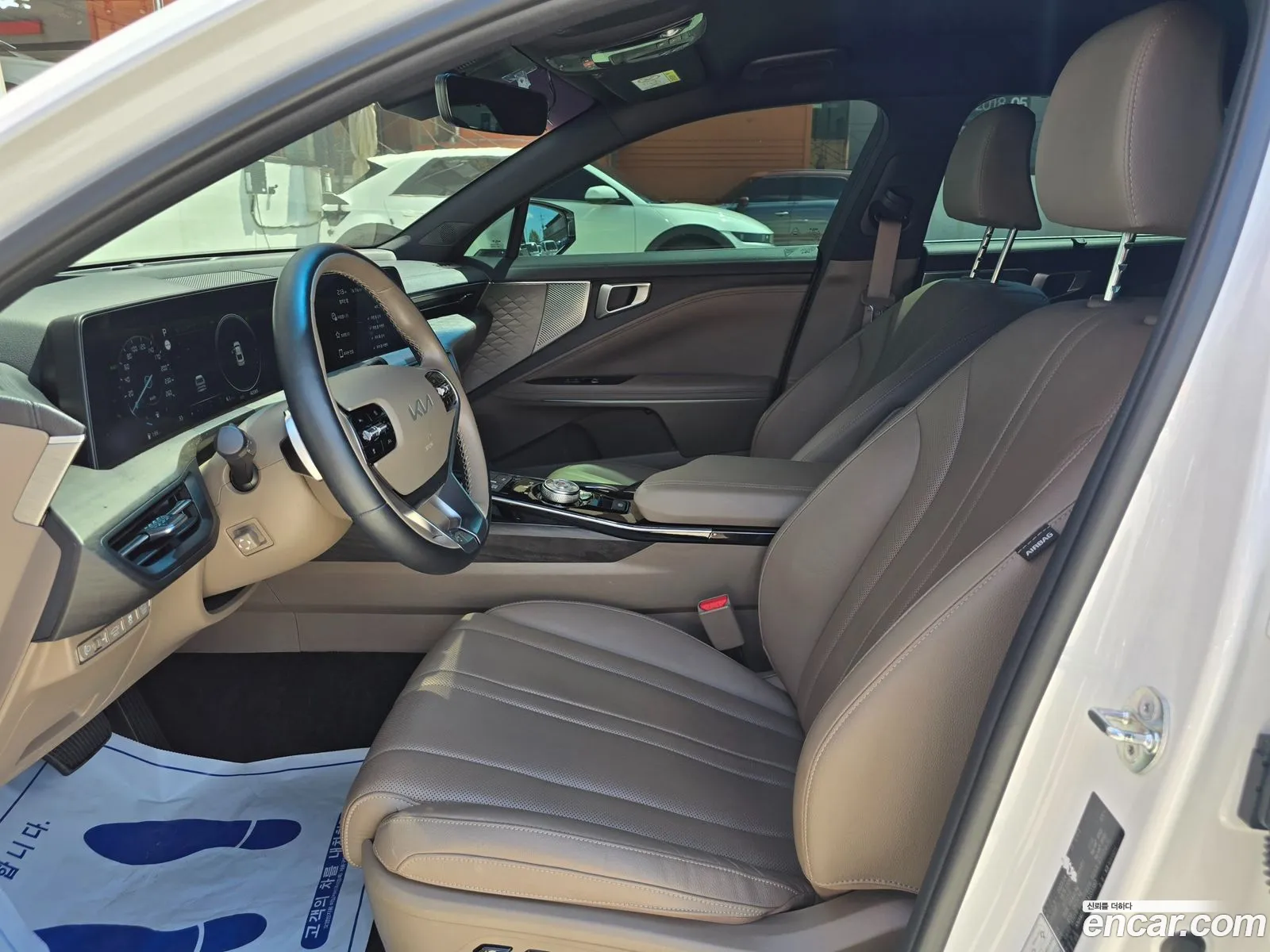 Kia K8 Hybrid 2023 — 14