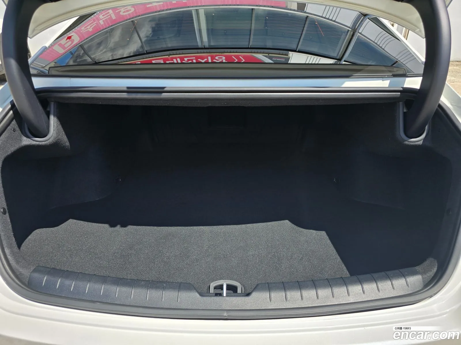 Kia K8 Hybrid 2023 — 15