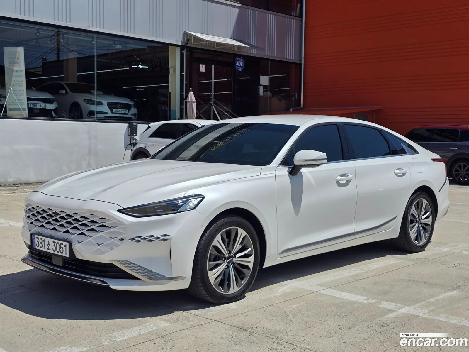Kia K8 Hybrid 2023 — 19