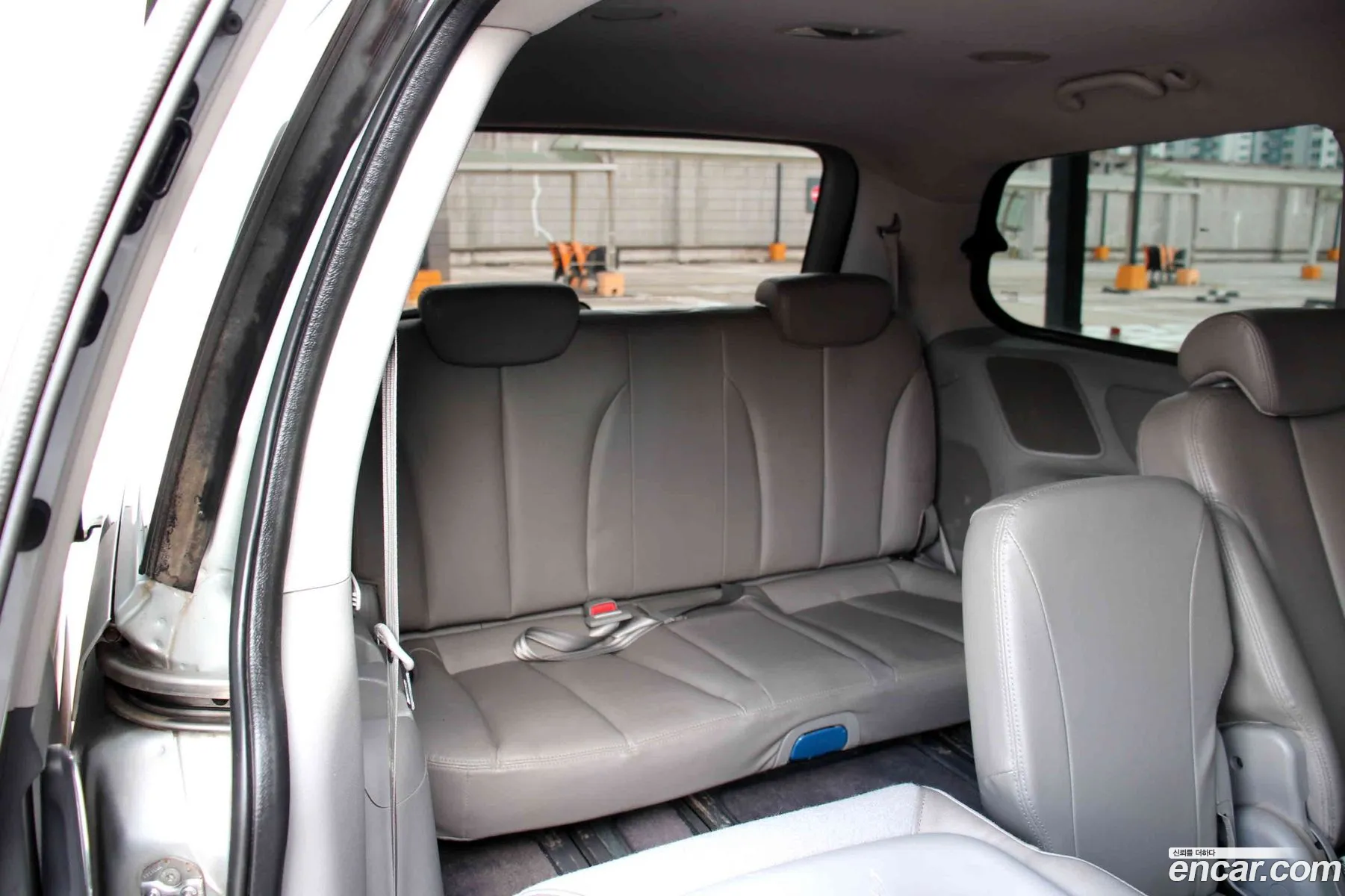 Kia Carnival R