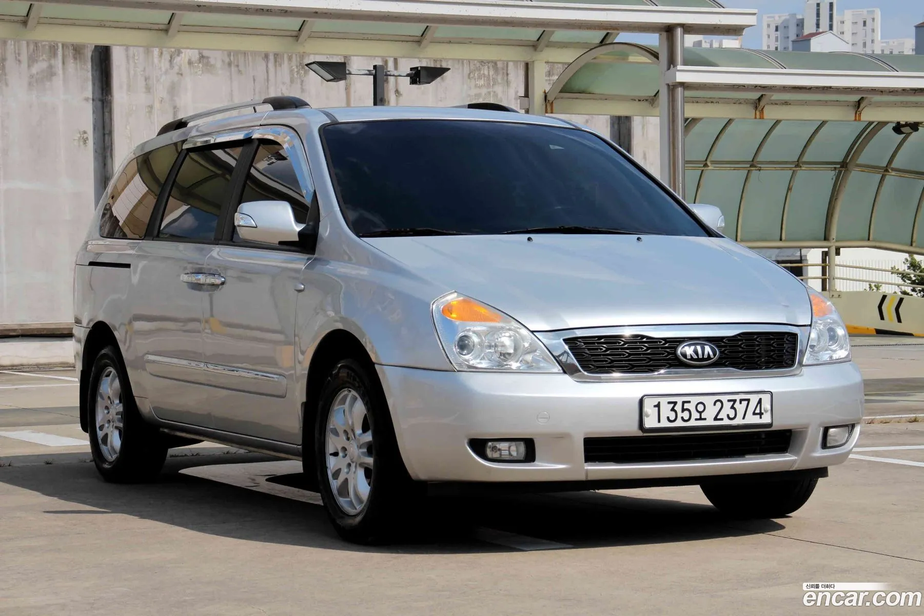 Kia Carnival R 2012 — 18
