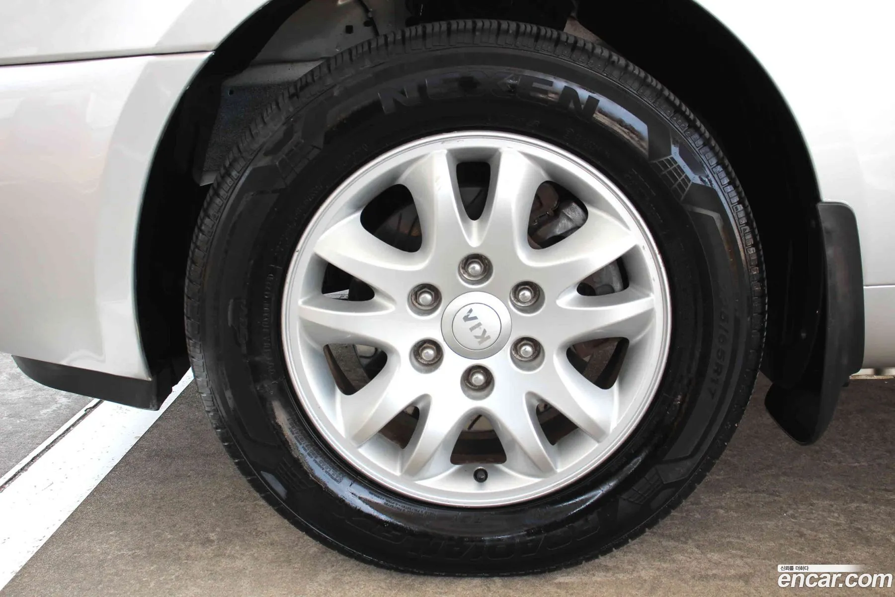 Kia Carnival R