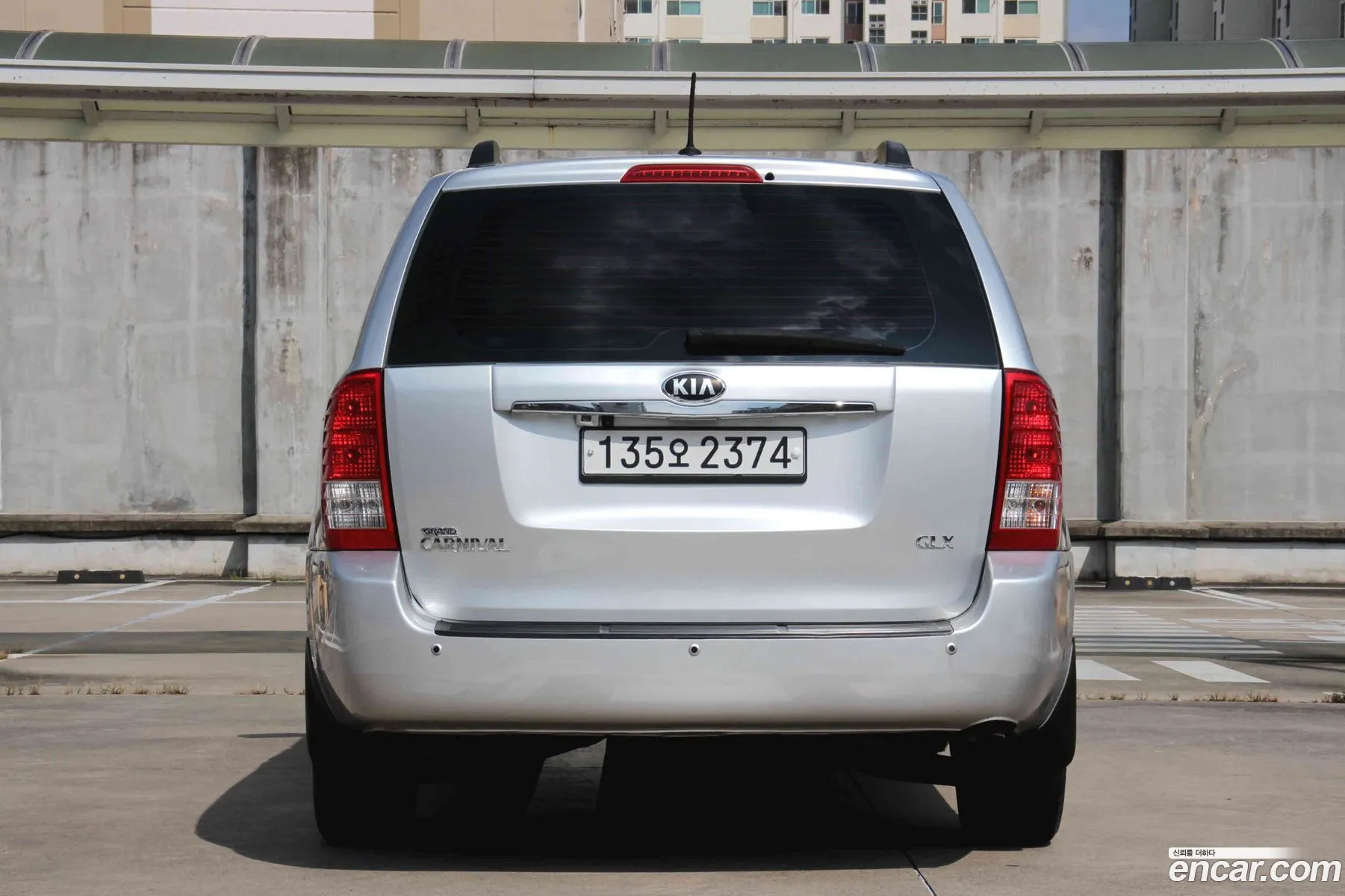 Kia Carnival R 2012 — 14