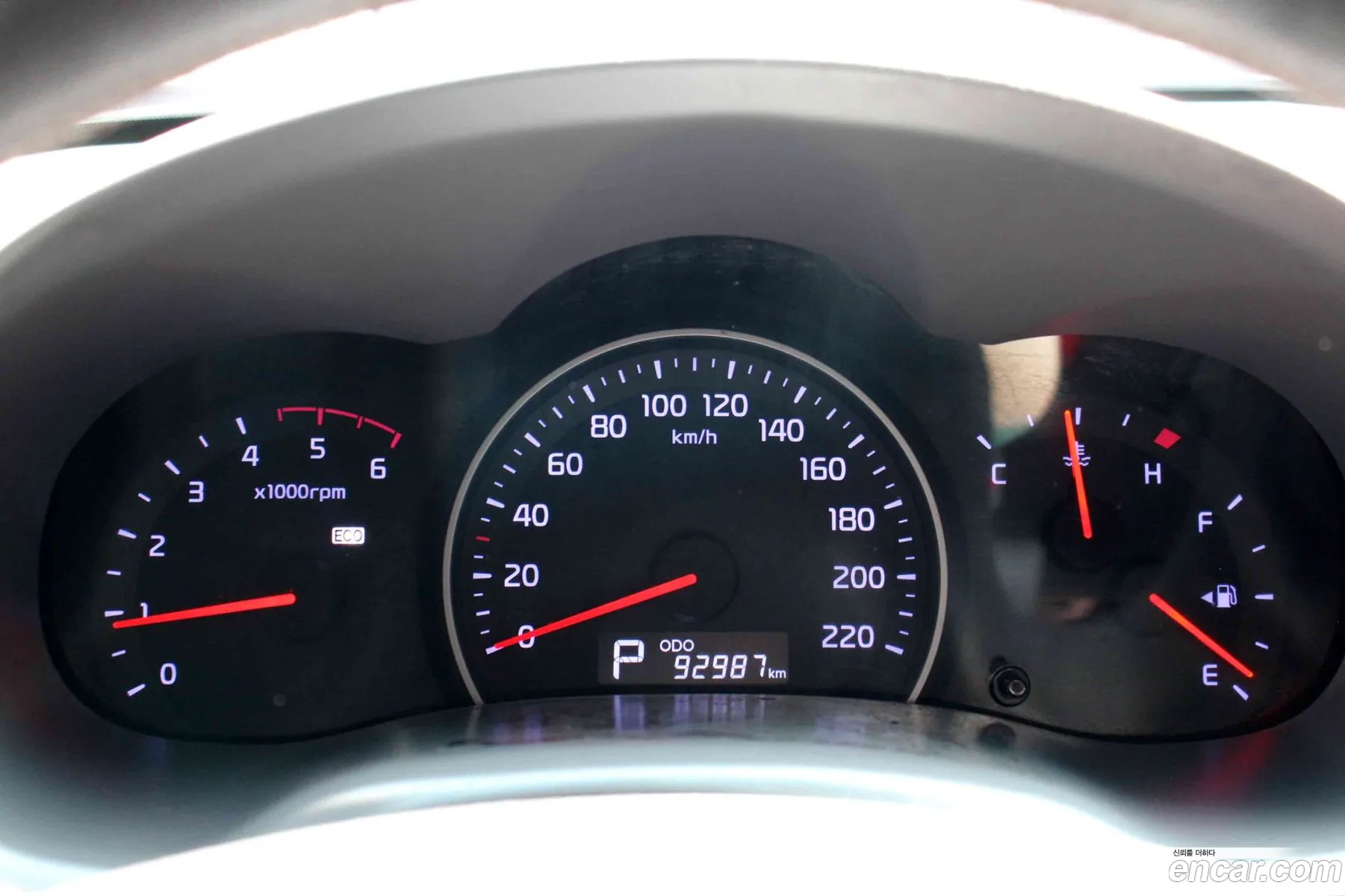 Kia Carnival R 2012 — 11