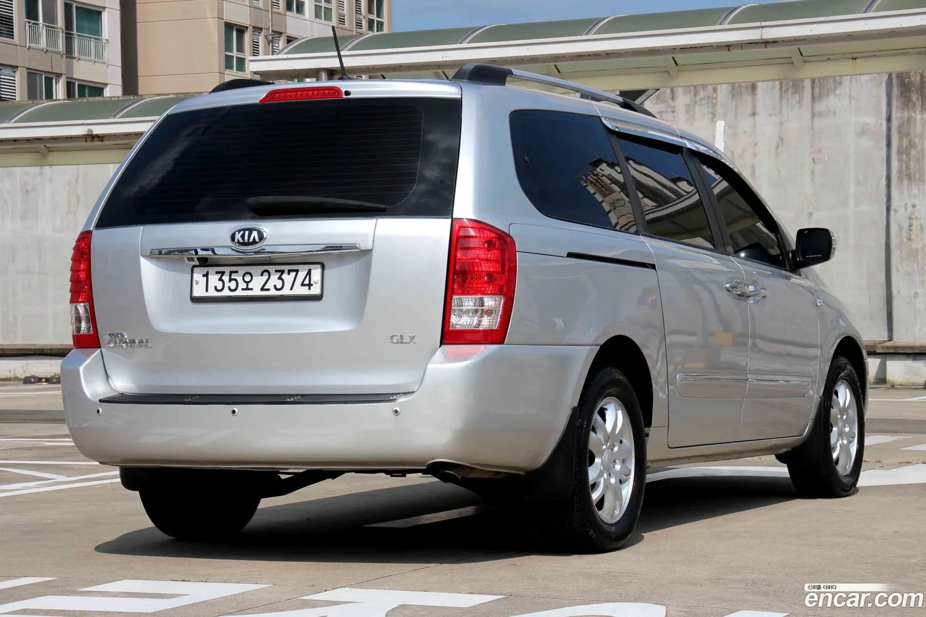 Kia Carnival R 2012 — 19