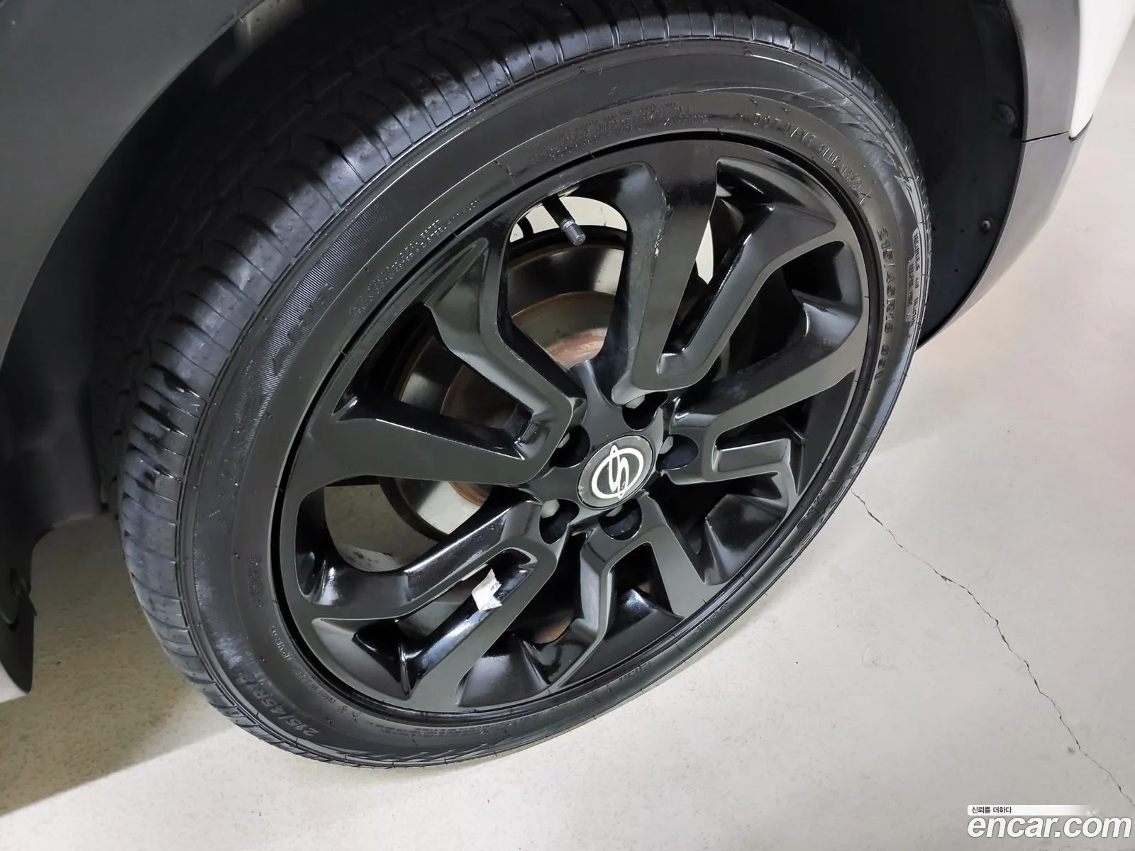 KG Mobility (SsangYong) Tivoli 2015 — 8