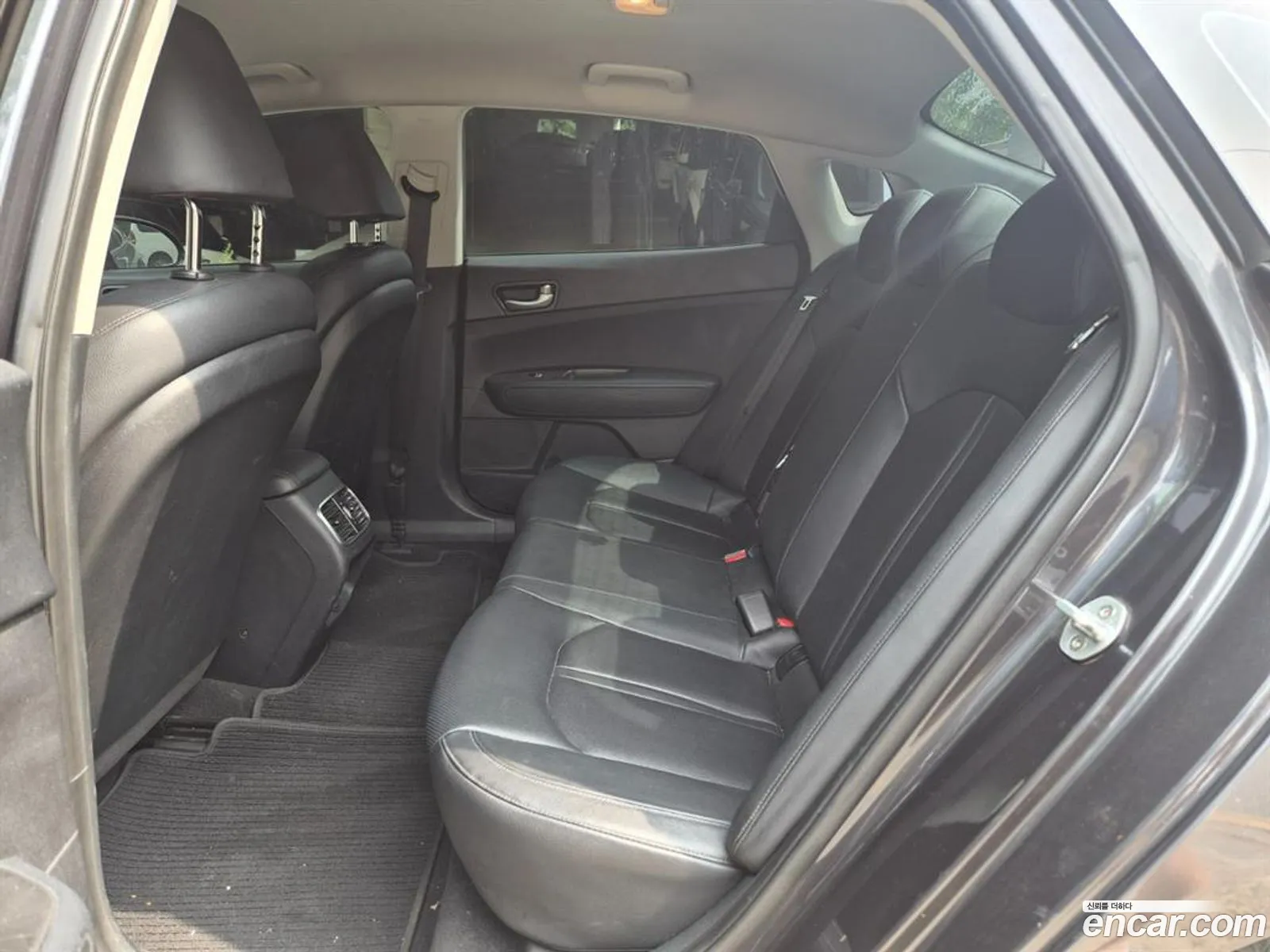 Kia K5 2017 — 2