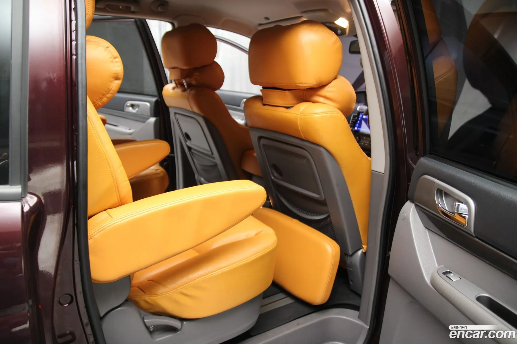 KG Mobility (SsangYong) Korando Turismo 2014 — 6