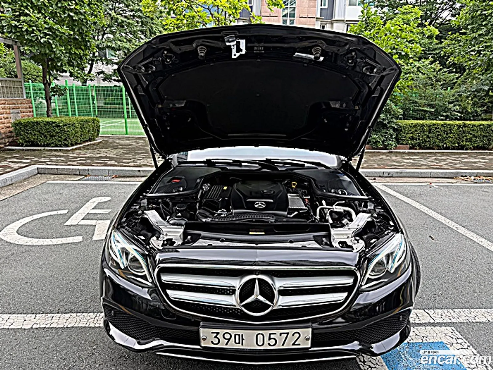 Mercedes-Benz E-Class W213 2016 — 13