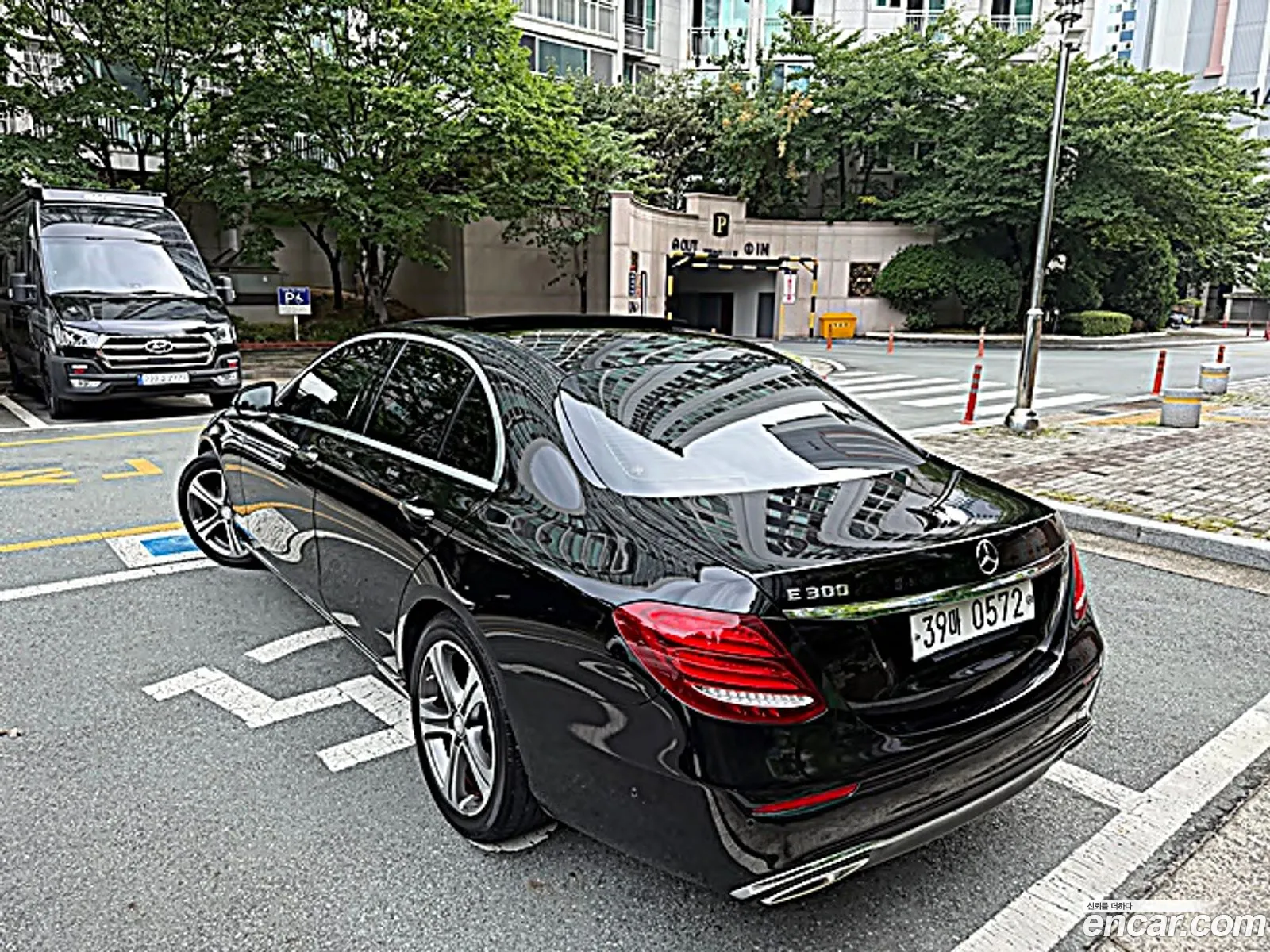 Mercedes-Benz E-Class W213 2016 — 10