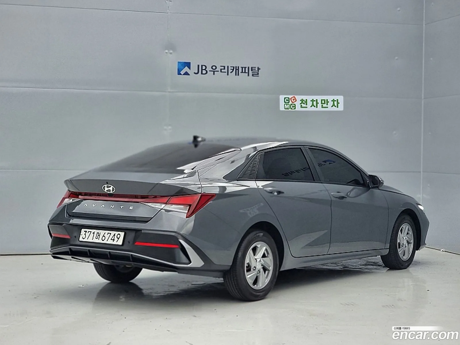 Hyundai Elantra 2024 — 19
