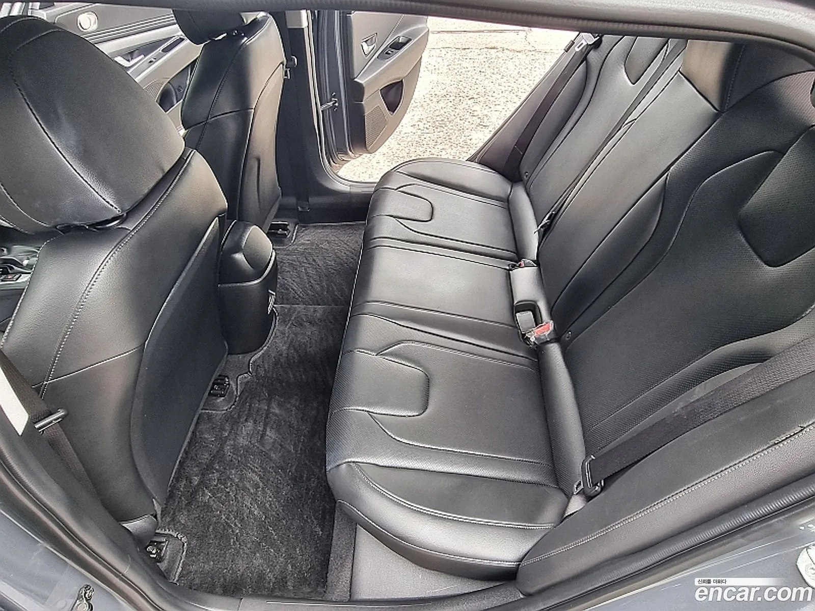 Hyundai Elantra 2024 — 4