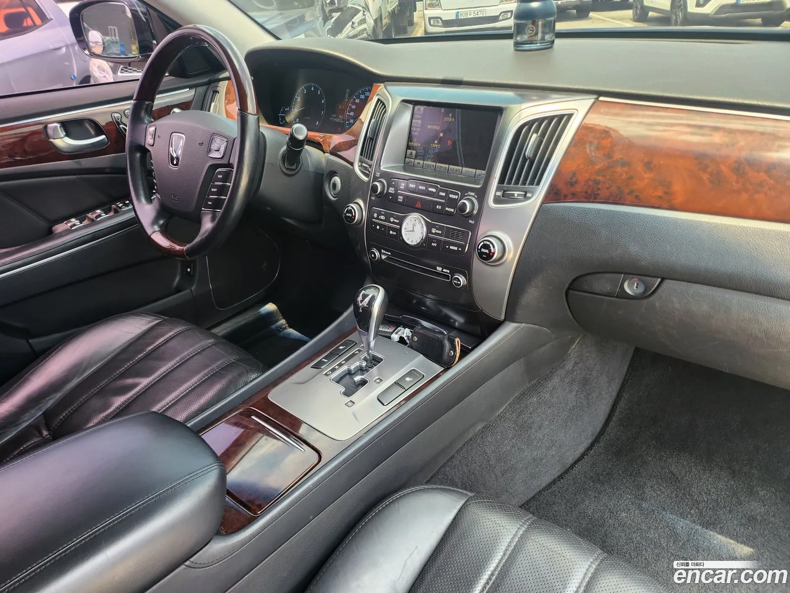 Hyundai Equus 2011 — 12