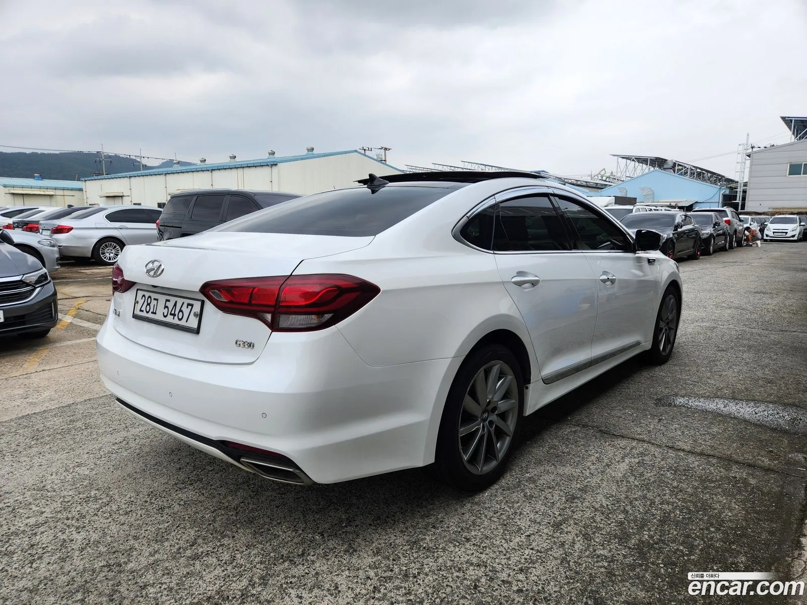 Hyundai Aslan 2014 — 19