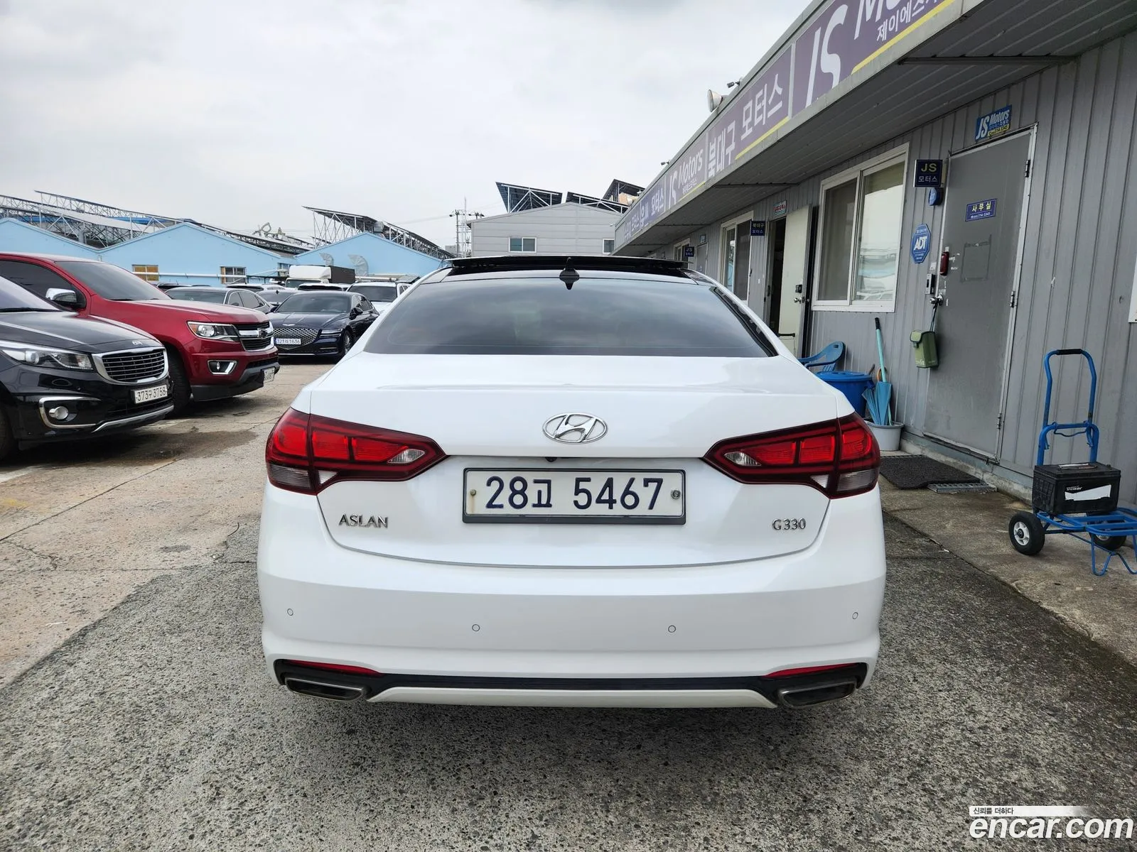 Hyundai Aslan