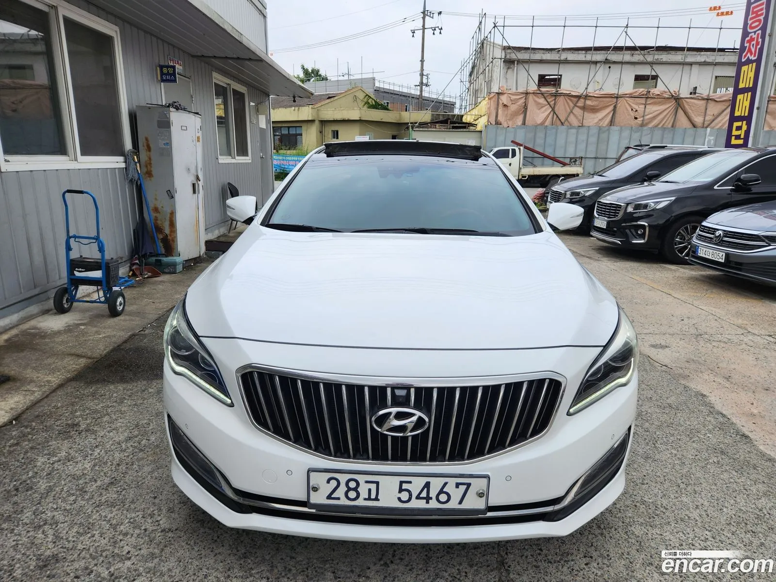 Hyundai Aslan 2014 — 17