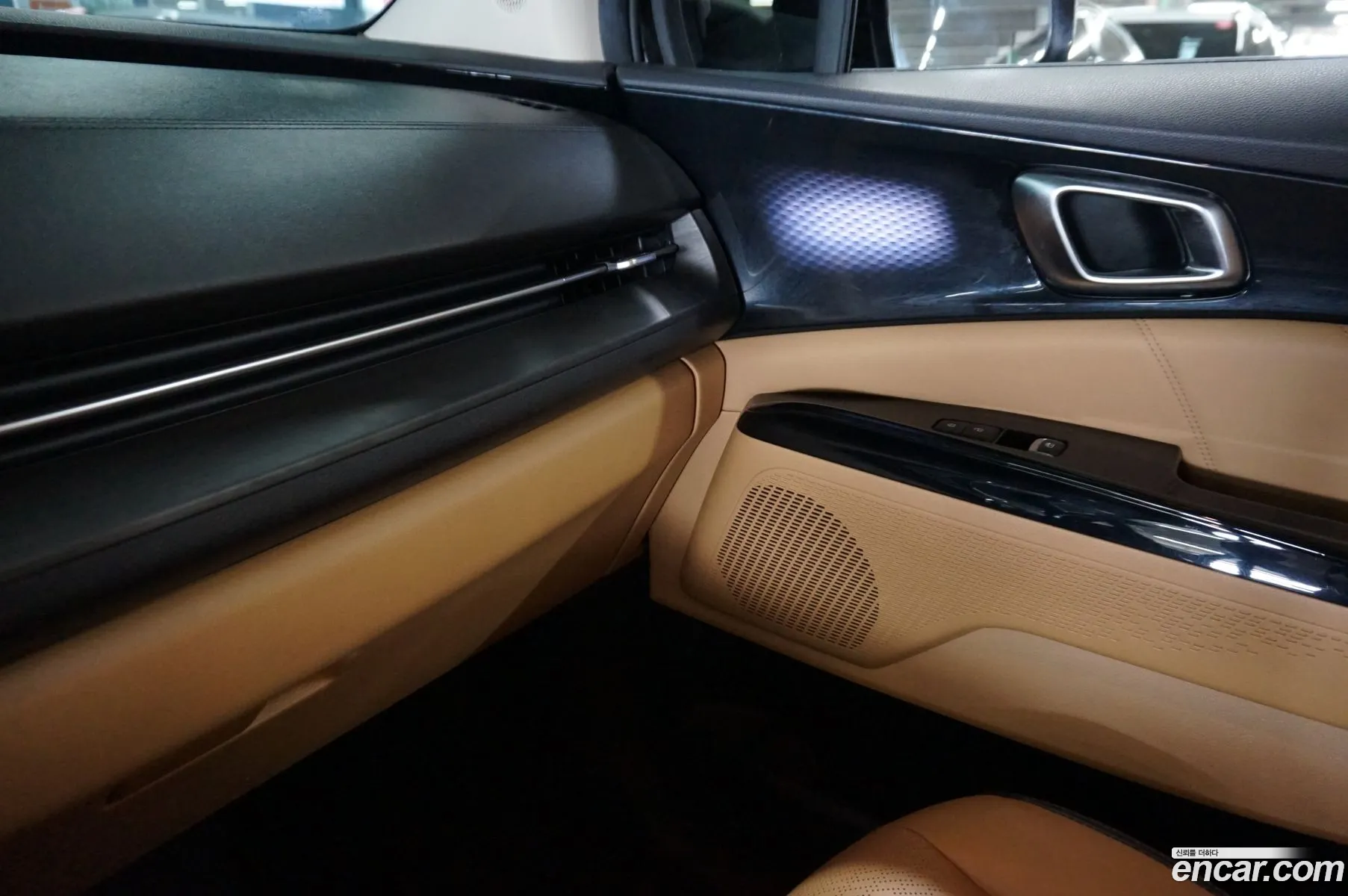 Kia Carnival 2022 — 9