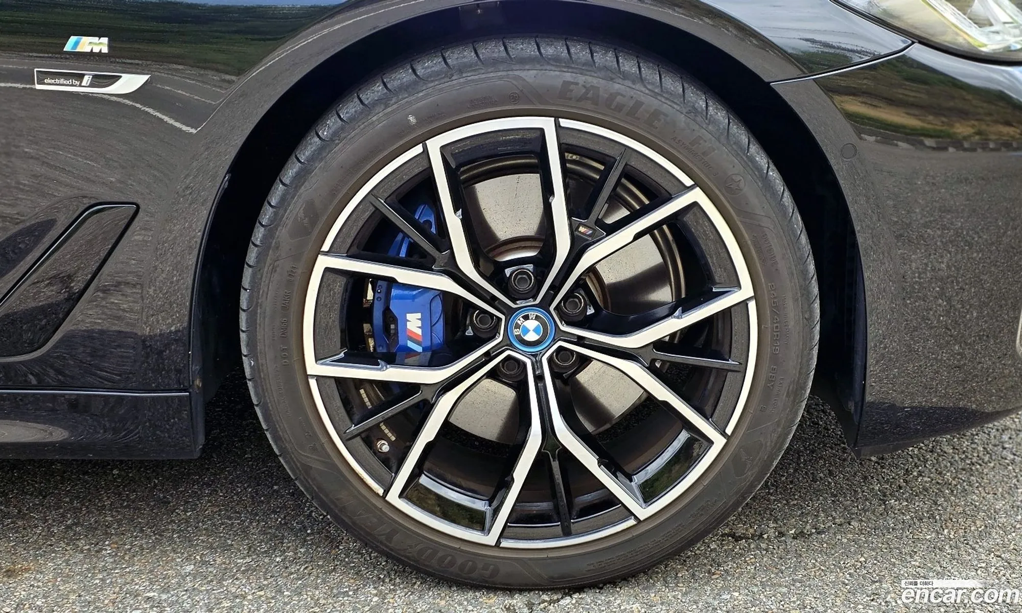 BMW 5 Series 2023 — 8