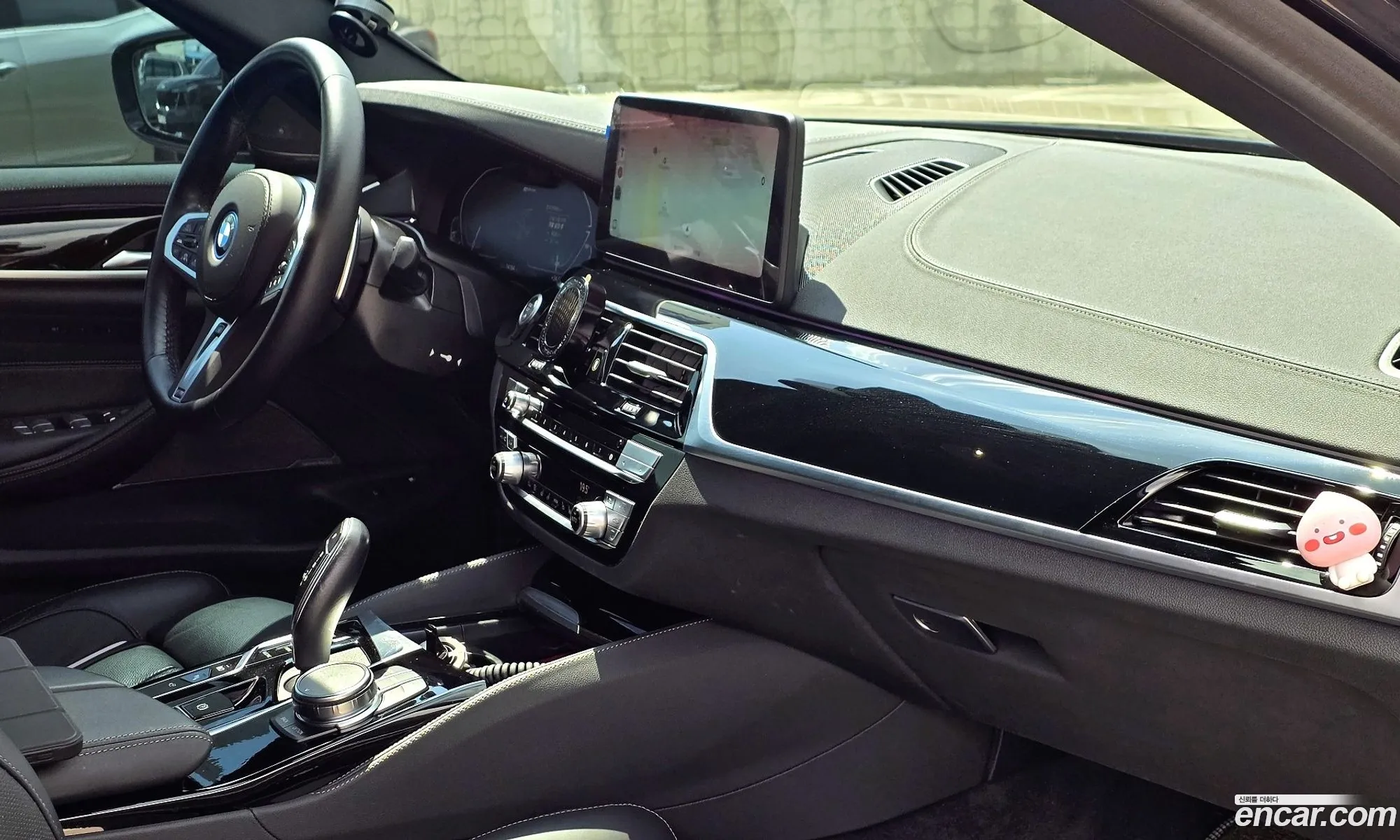 BMW 5 Series 2023 — 17