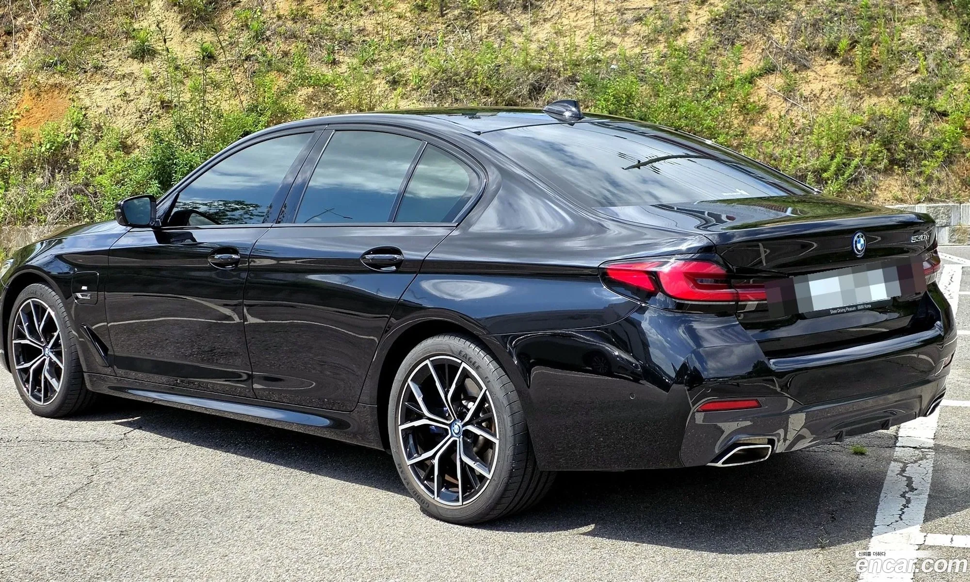 BMW 5 Series 2023 — 9