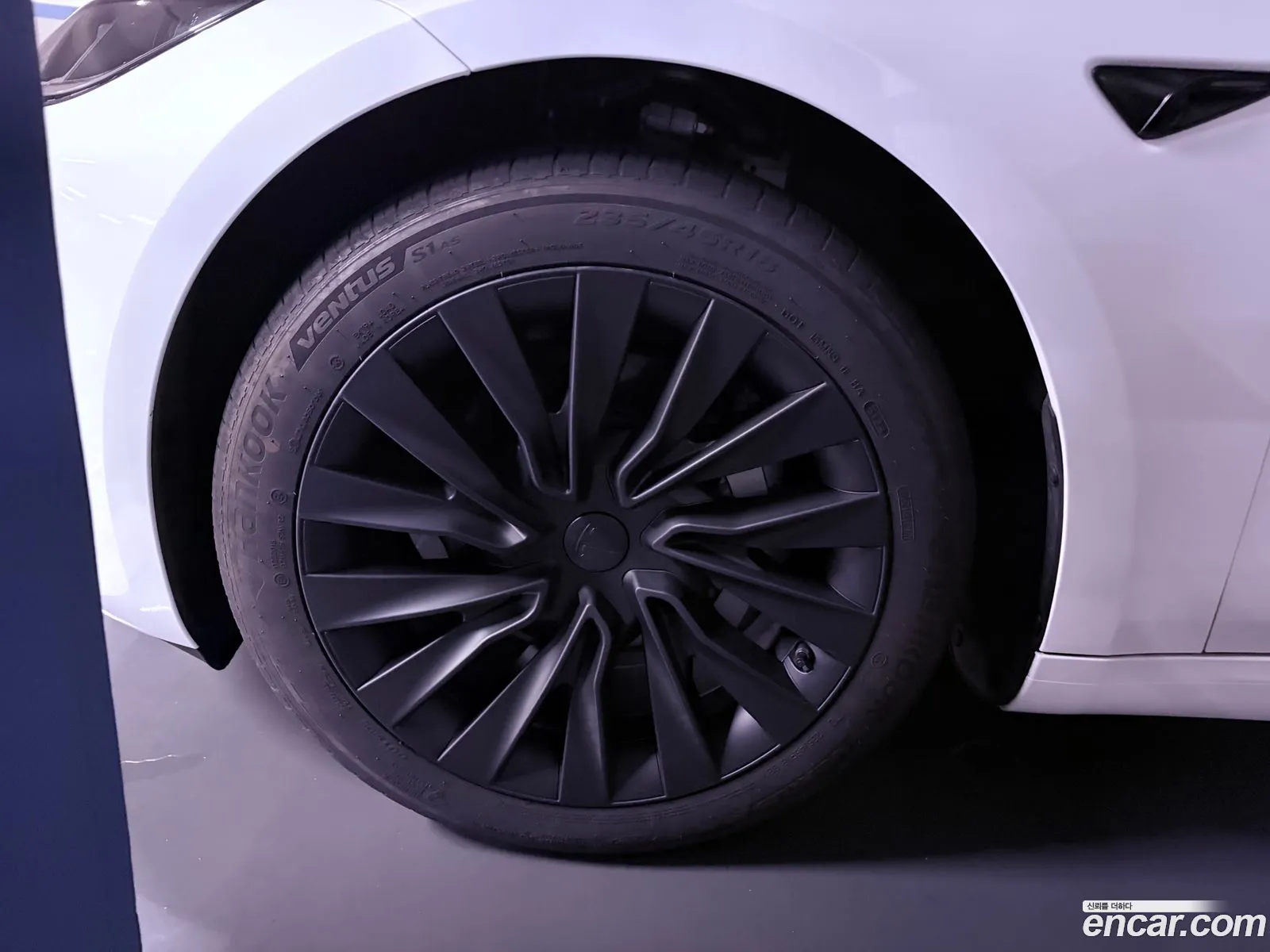 Tesla Model 3 2024 — 6