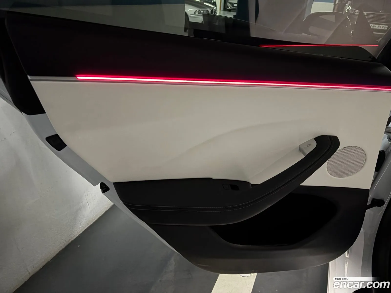 Tesla Model 3 2024 — 17