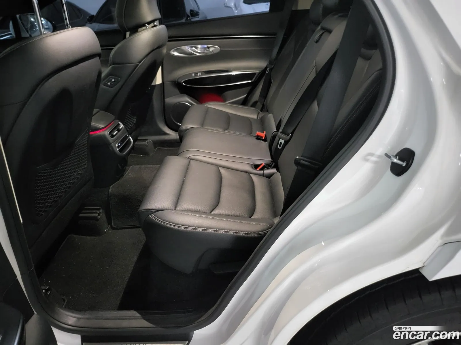 Genesis GV70 2022 — 16