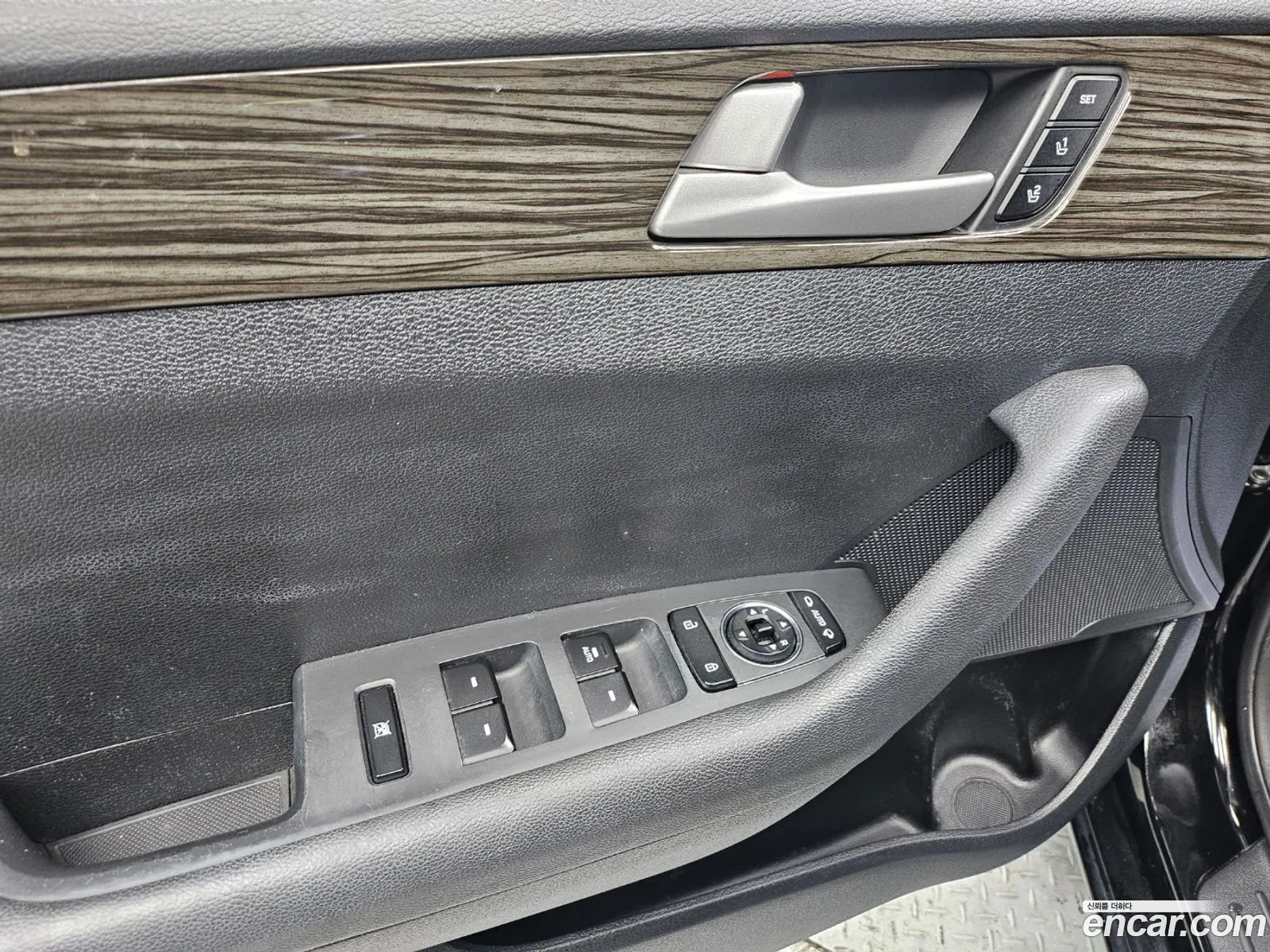 Hyundai LF Sonata 2015 — 12