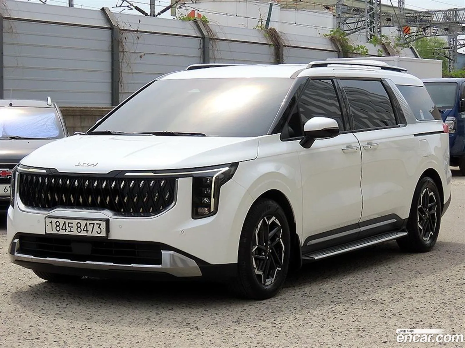 Kia Carnival 2023 — 10