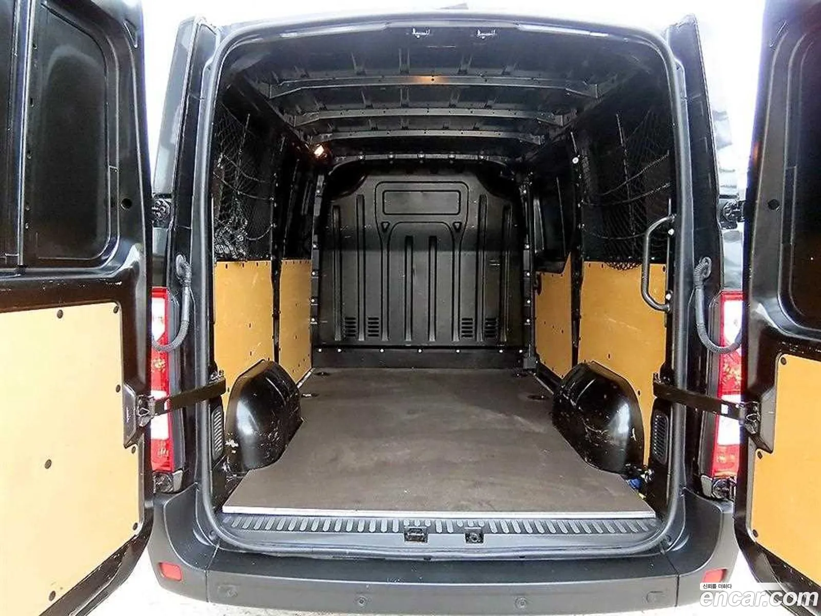 Renault Korea (Samsung) Master 2020 — 9
