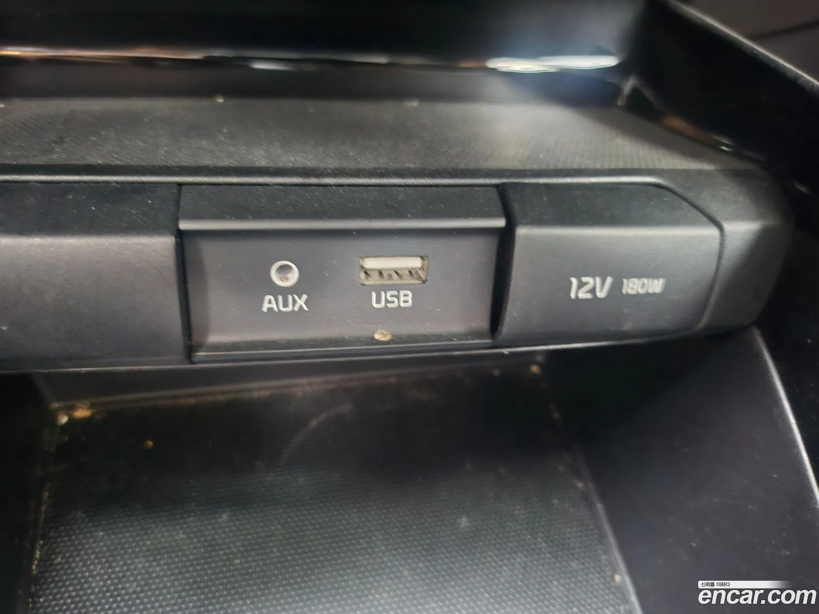Kia Stonic 2017 — 17