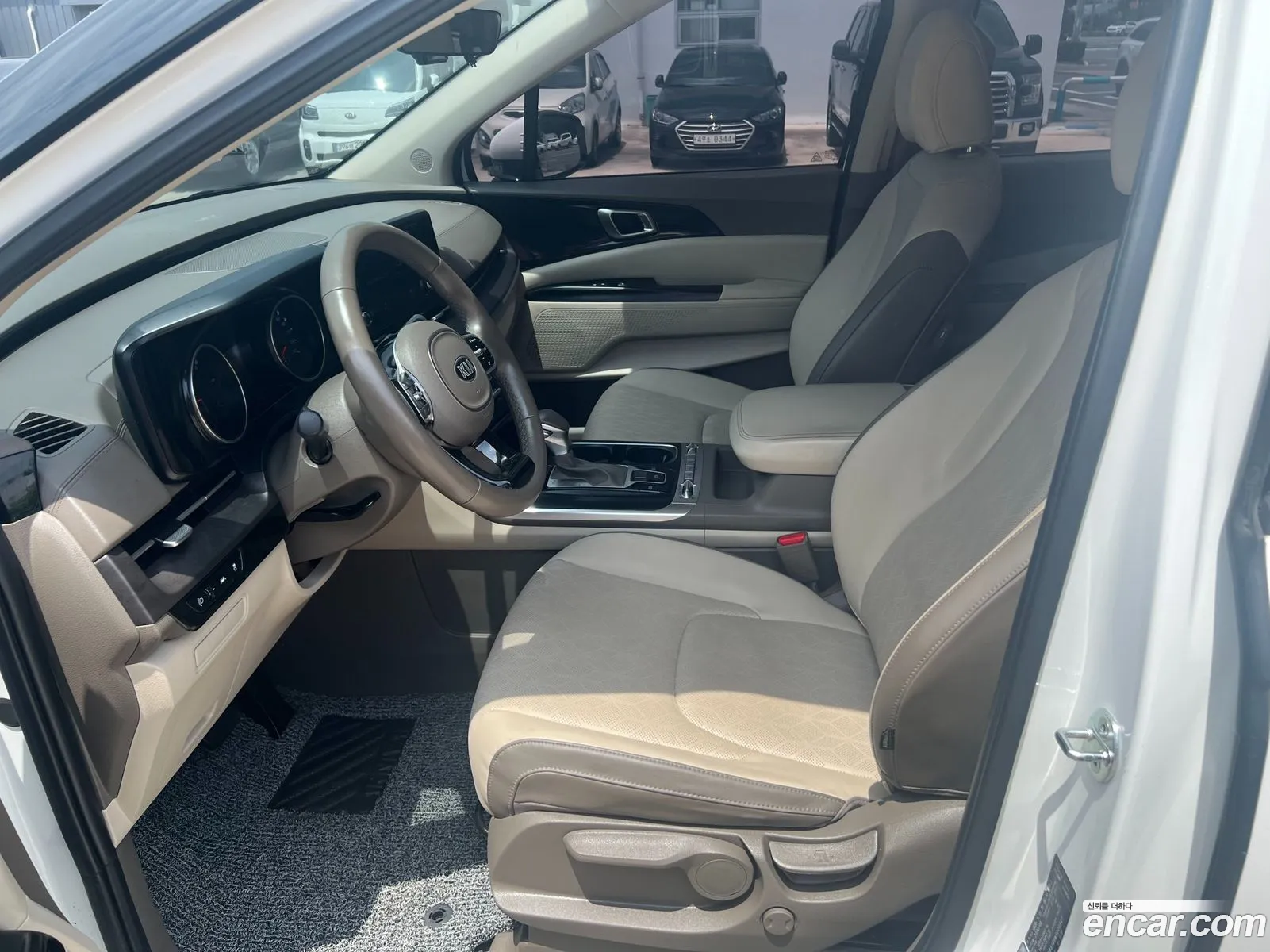 Kia Carnival 2020 — 10