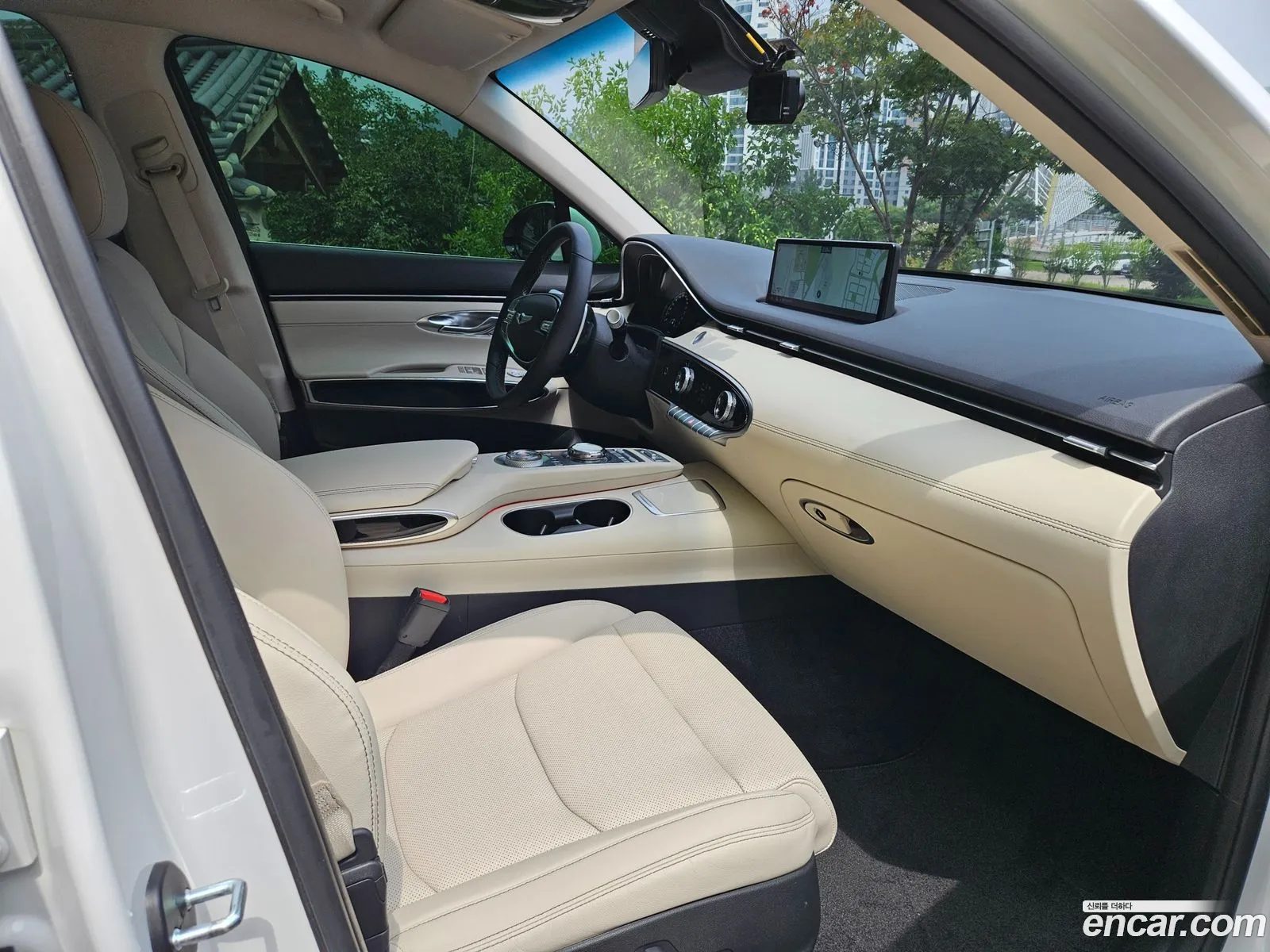 Genesis GV70 2022 — 14