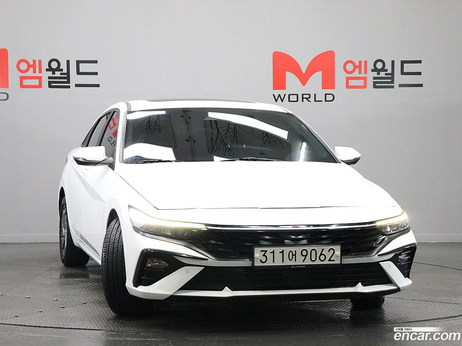 Hyundai Elantra 2023 — 18