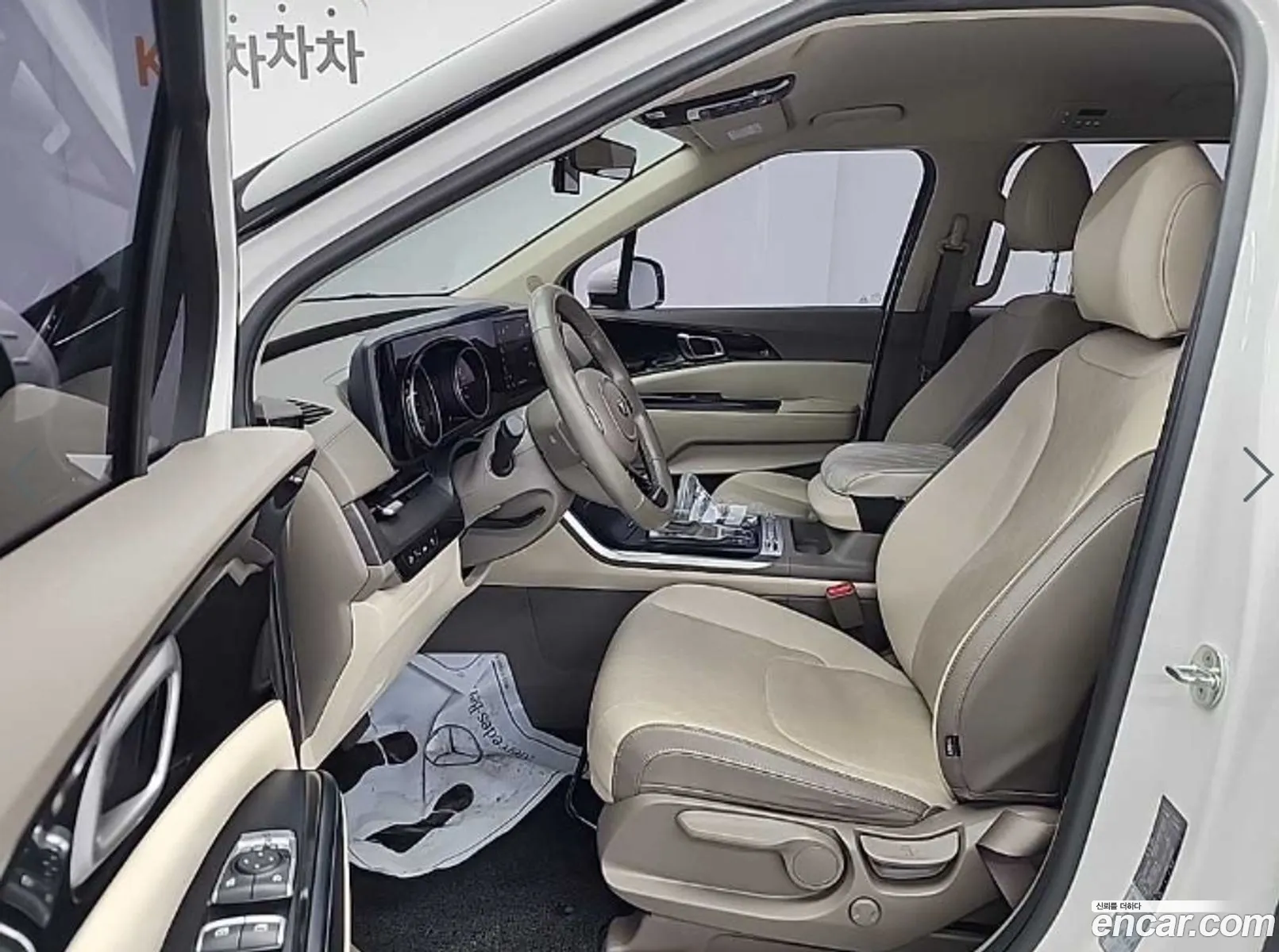 Kia Carnival 2021 — 10