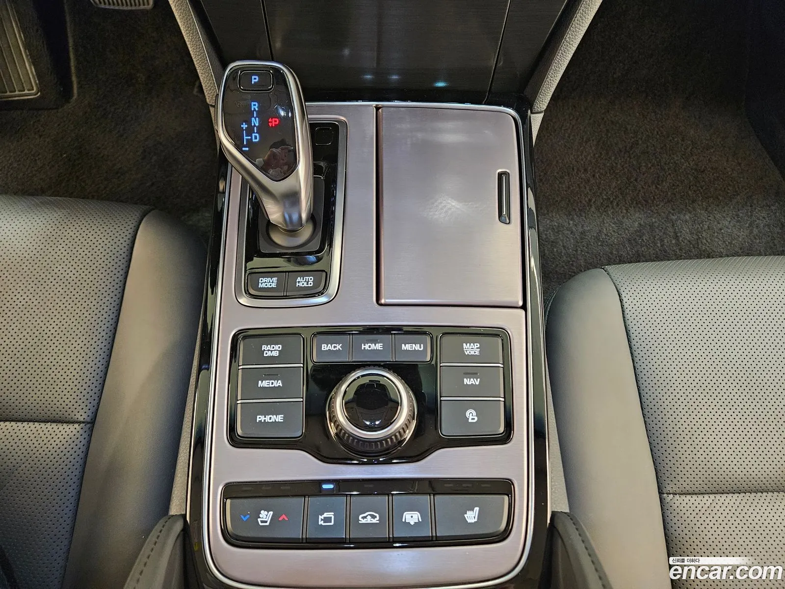 Hyundai Equus 2015 — 17