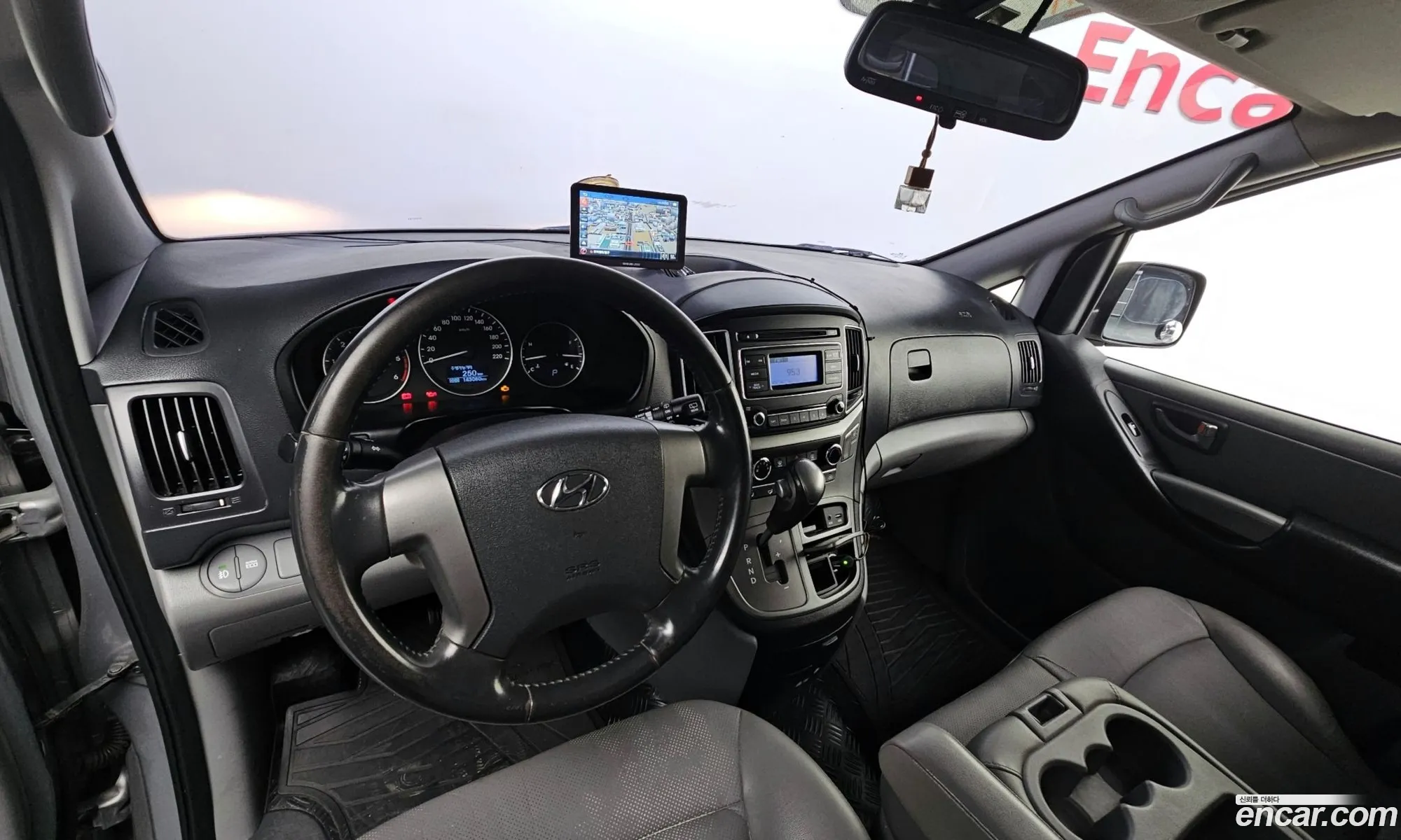 Hyundai Grand Starex 2019 — 12