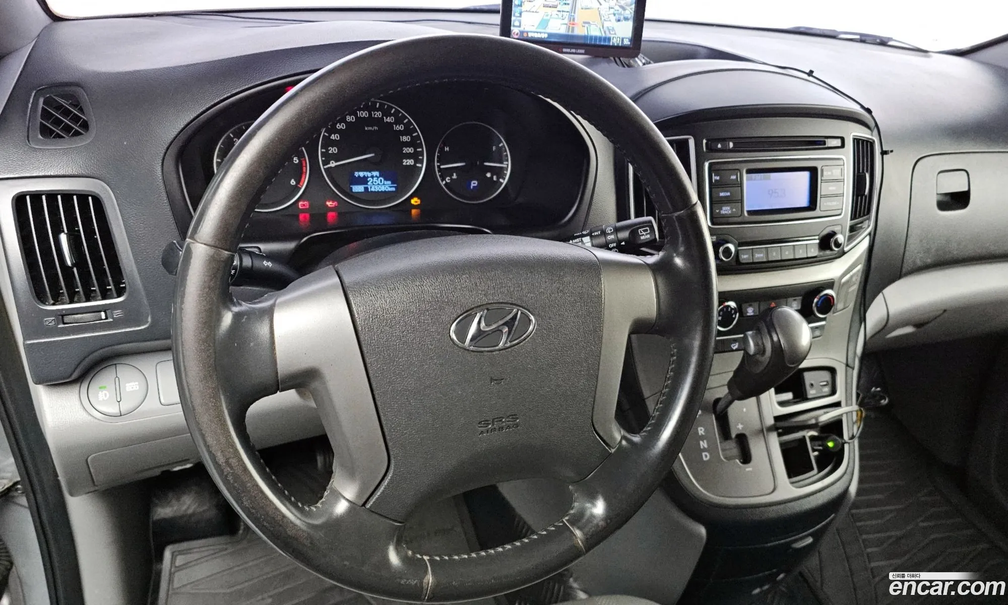 Hyundai Grand Starex 2019 — 20