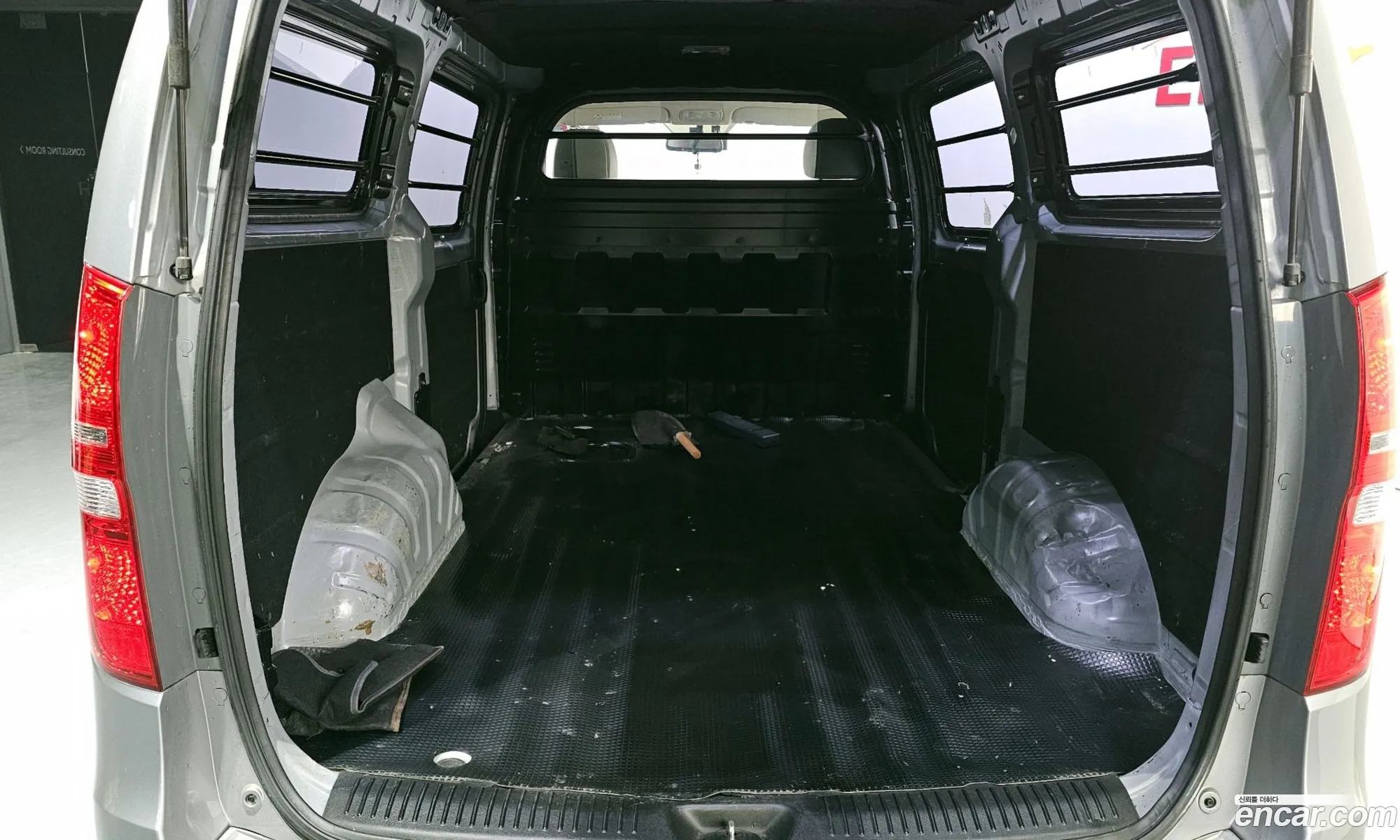 Hyundai Grand Starex 2019 — 17