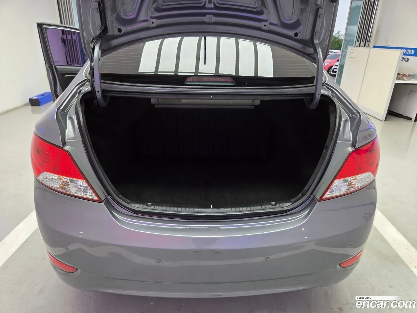 Hyundai Accent 2013 — 19