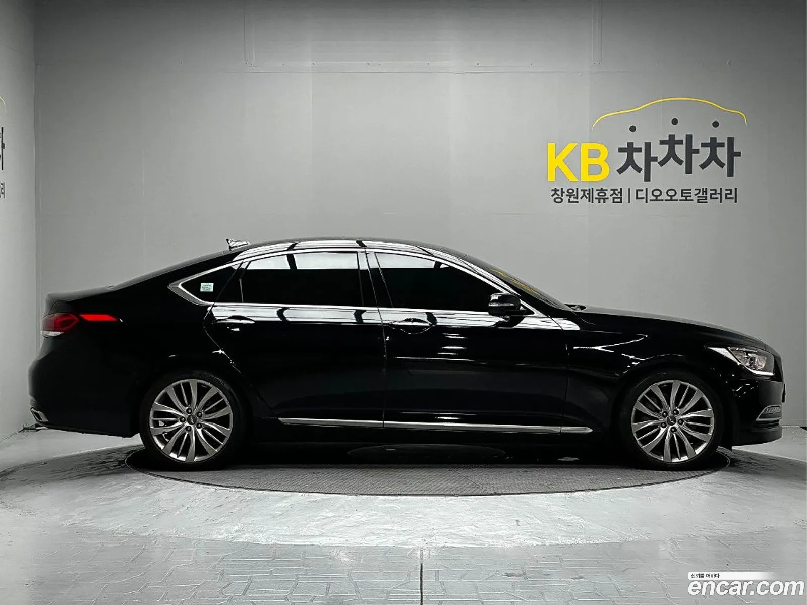 Hyundai Genesis DH 2016 — 20