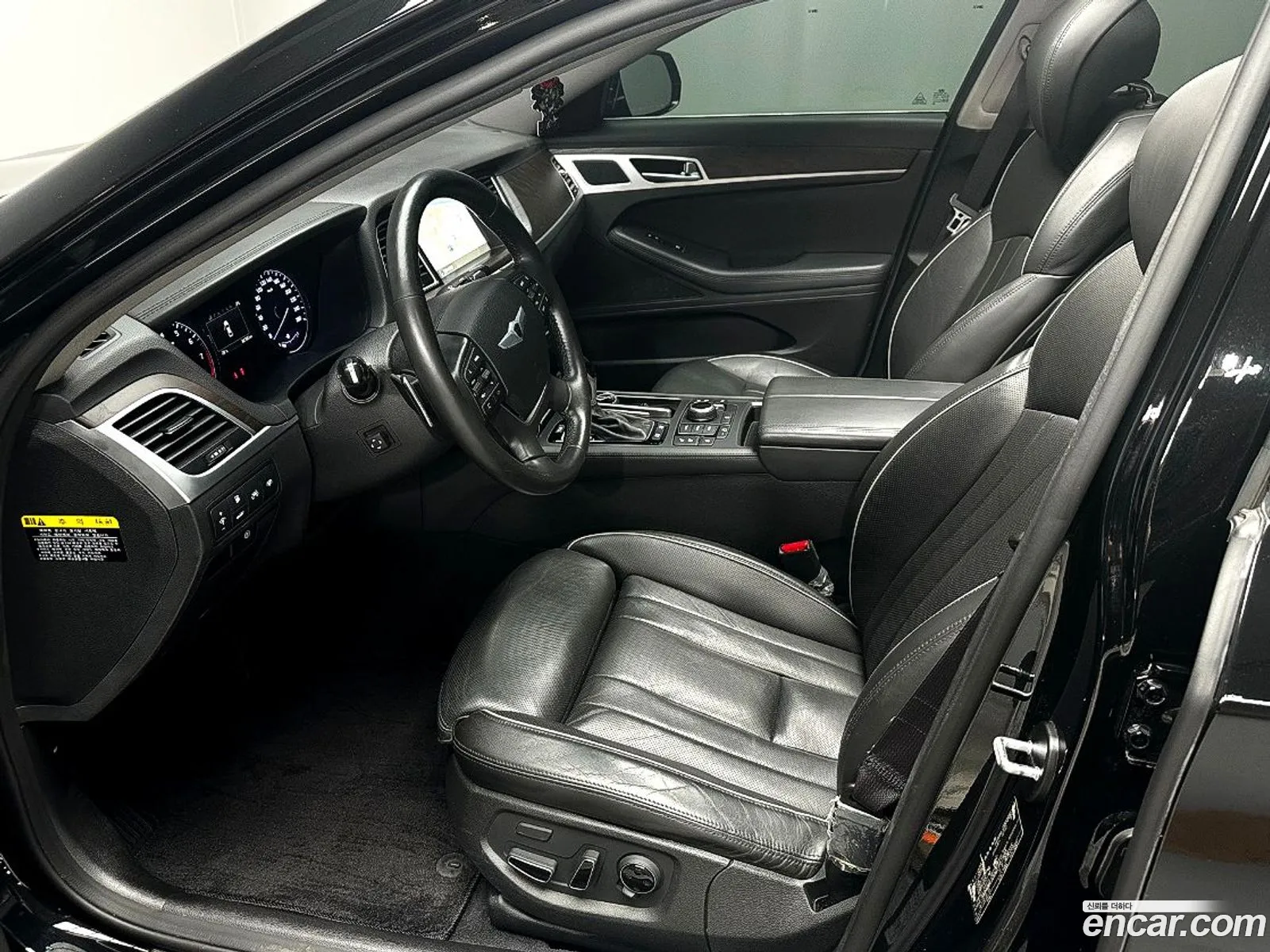 Hyundai Genesis DH 2016 — 10